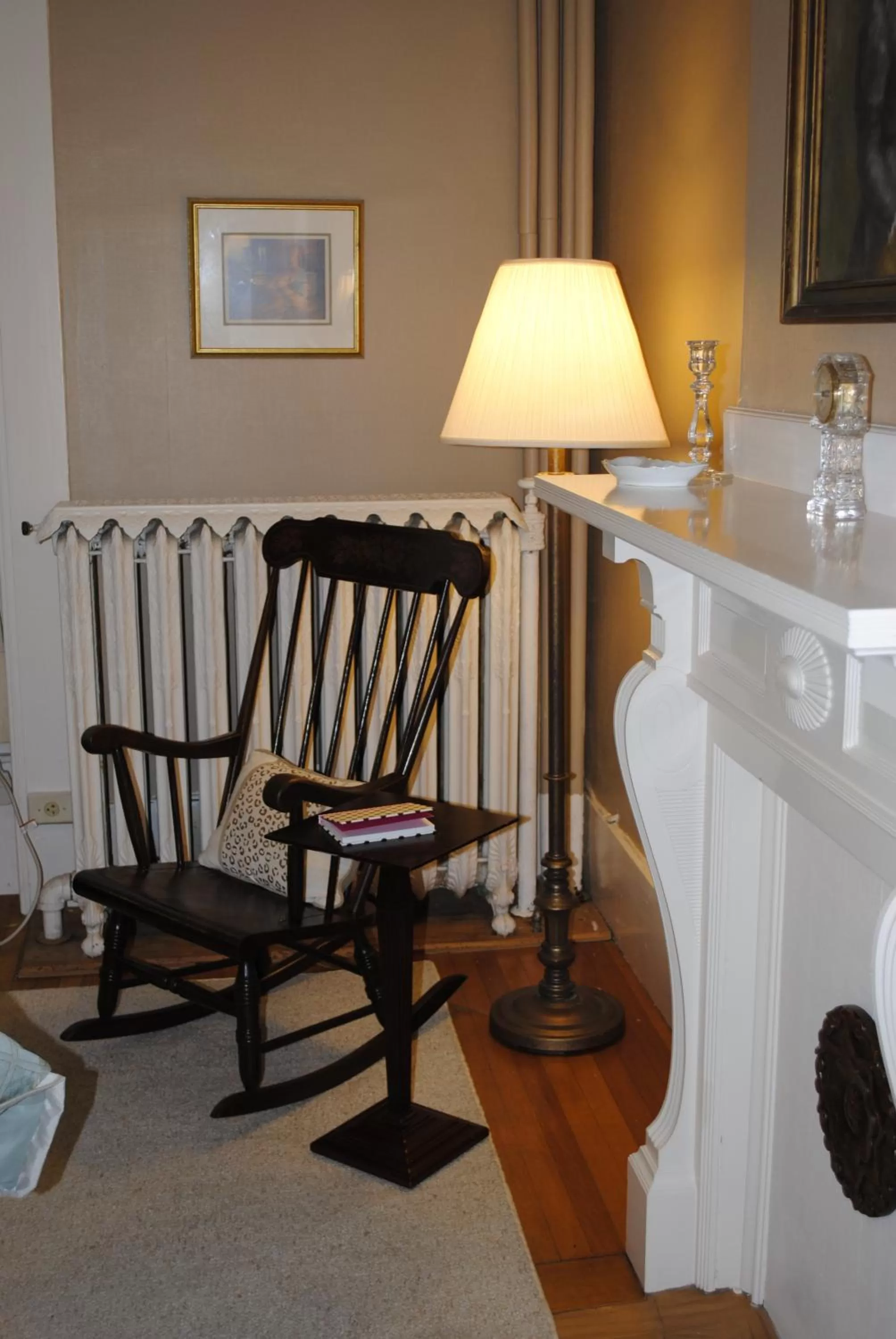 Decorative detail in Inn at the Agora