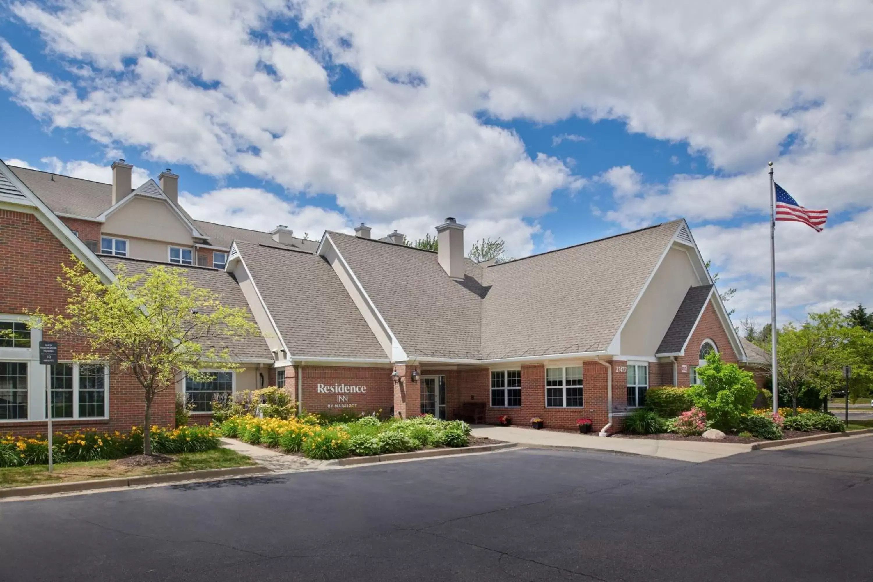 Property Building in Residence Inn by Marriott Detroit / Novi