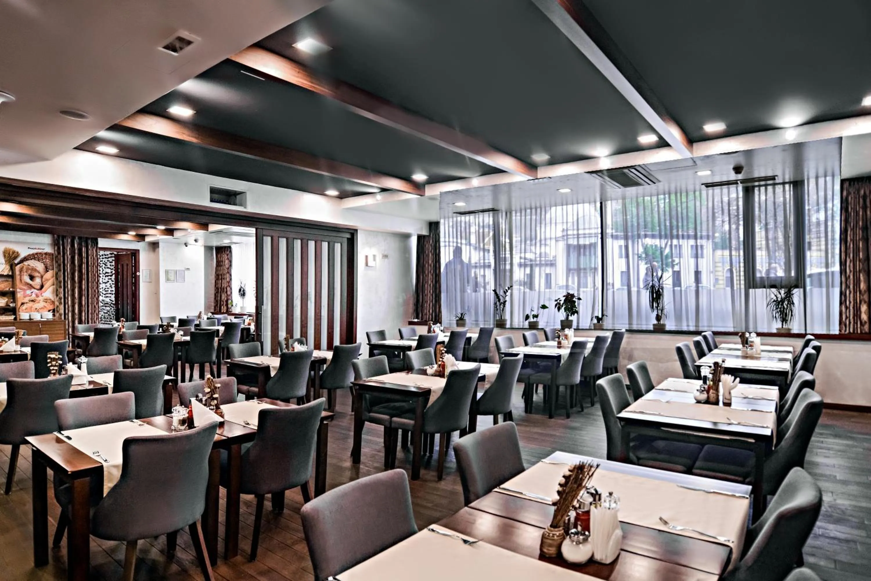 Restaurant/places to eat in Hotel President Sarajevo
