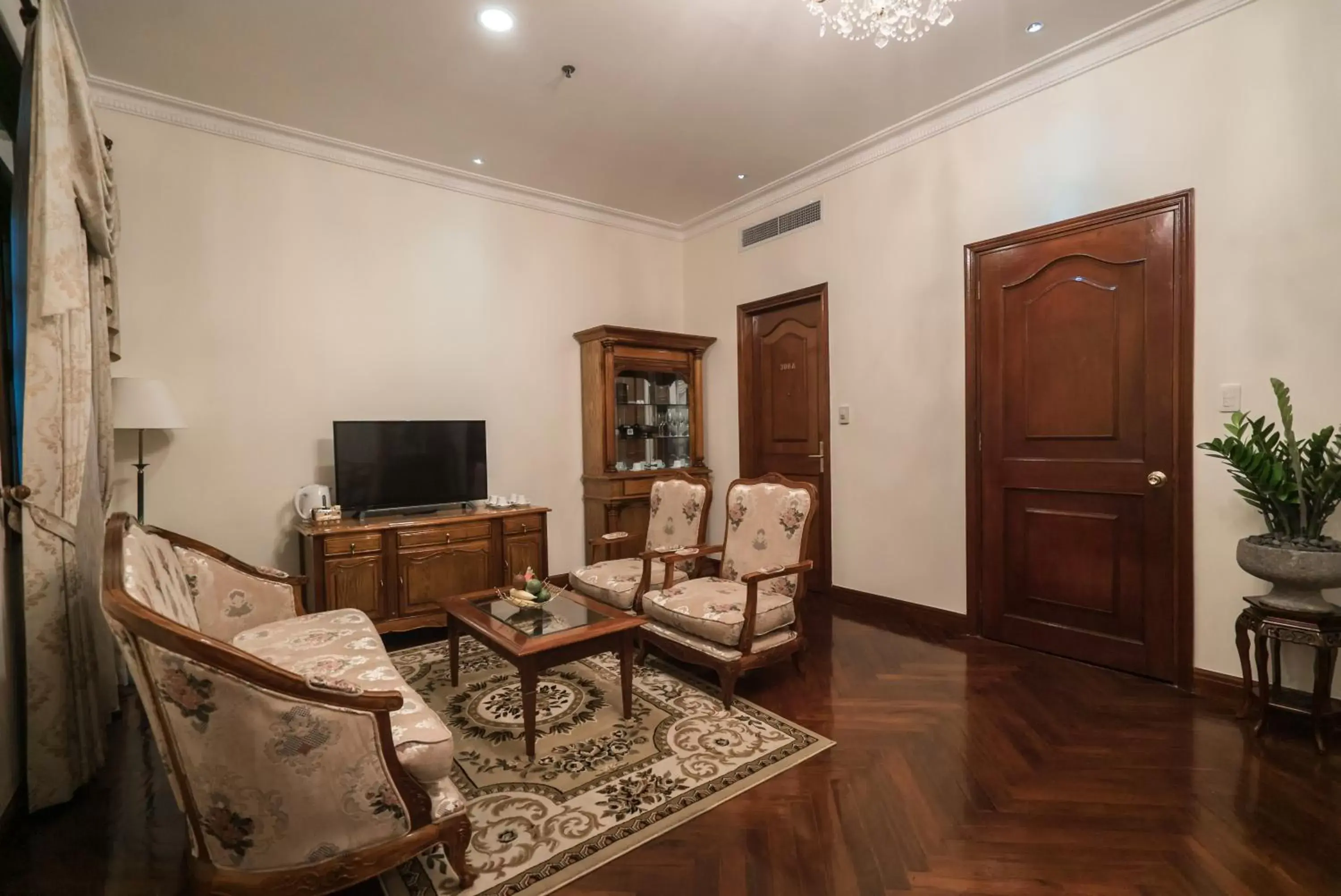 Living room, Seating Area in Hotel Grand Saigon