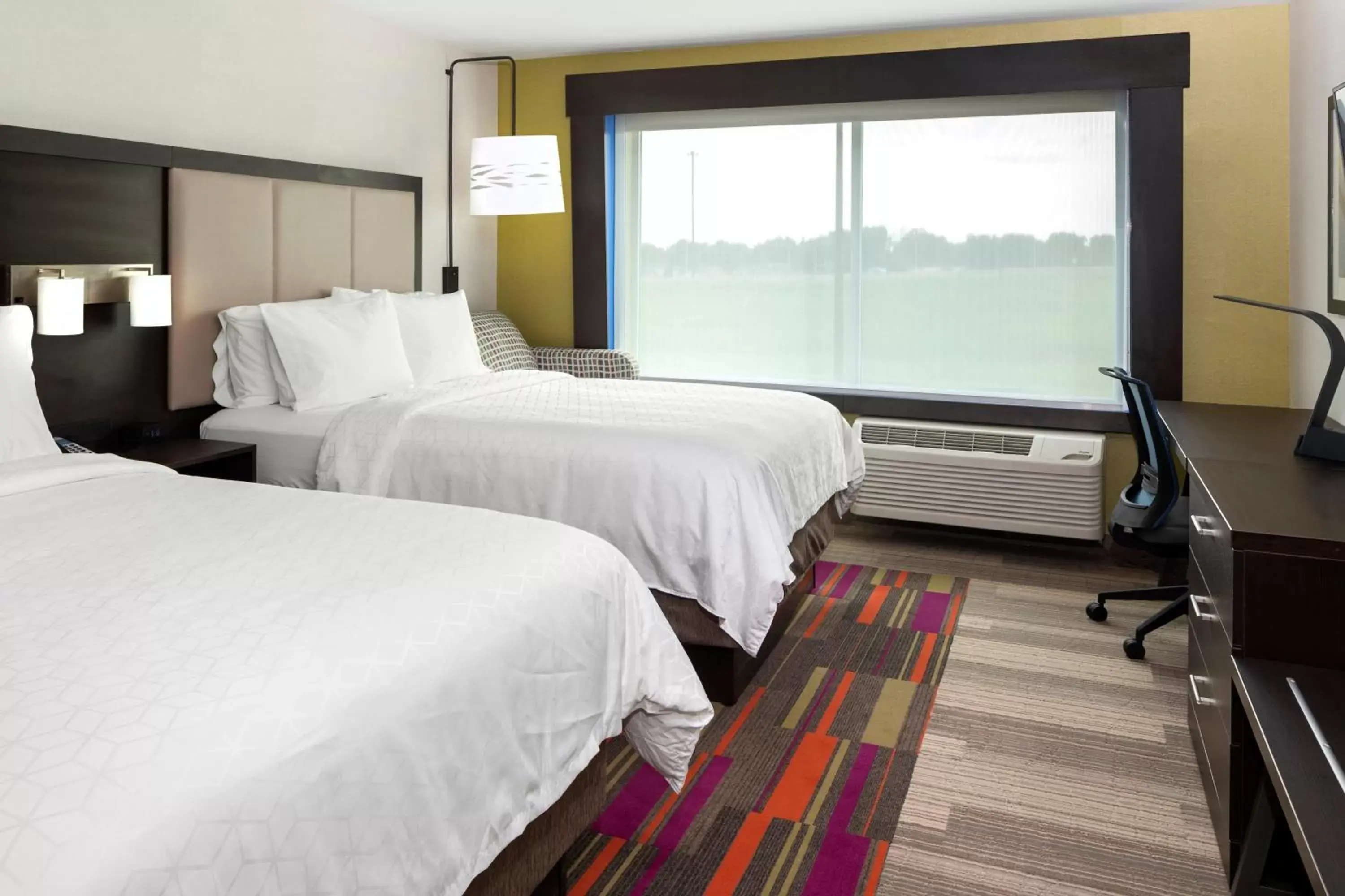 Photo of the whole room, Bed in Holiday Inn Express & Suites - Bourbonnais East - Bradley, an IHG Hotel