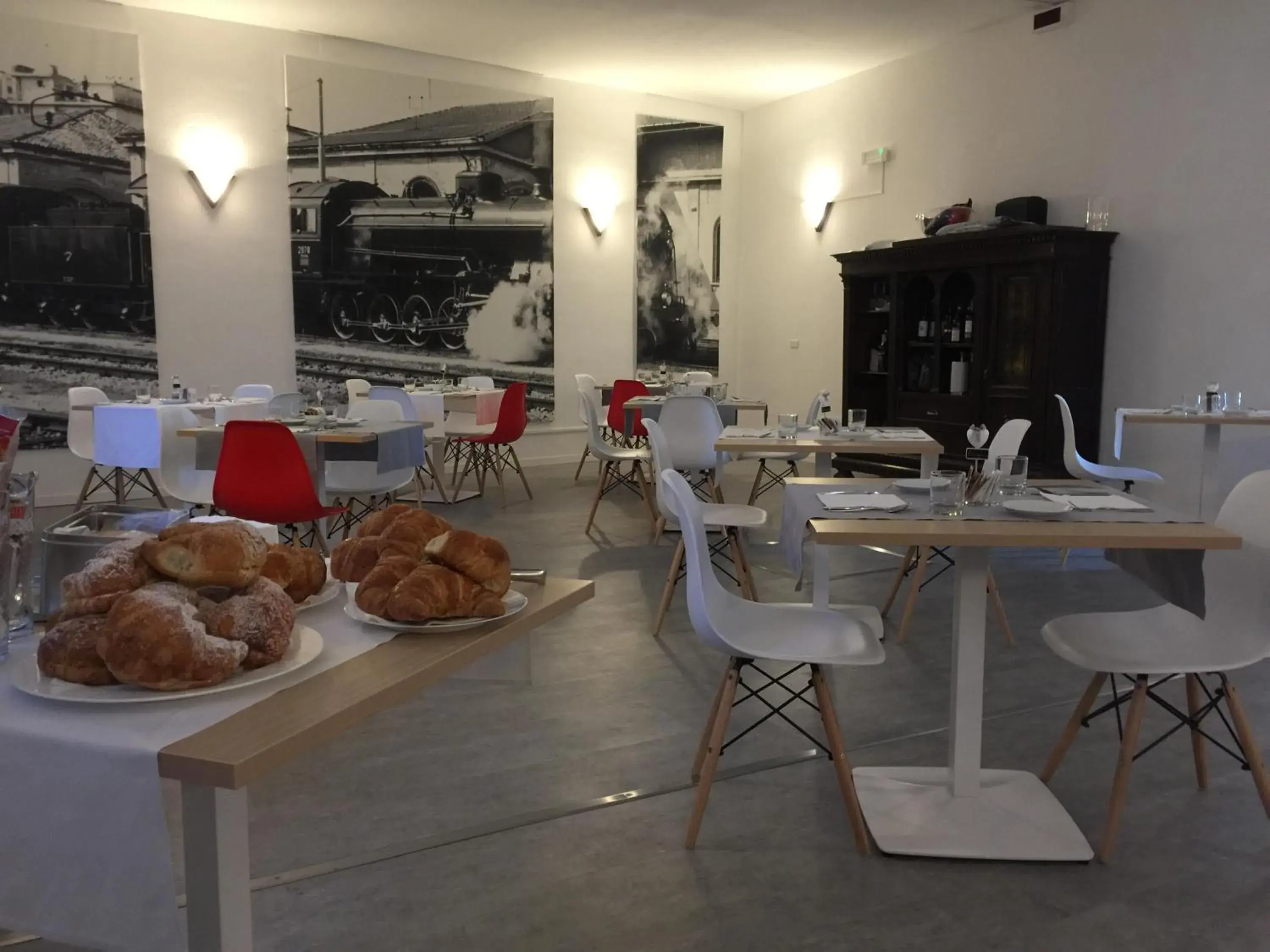 Continental breakfast, Restaurant/Places to Eat in Hotel Internazionale Luino