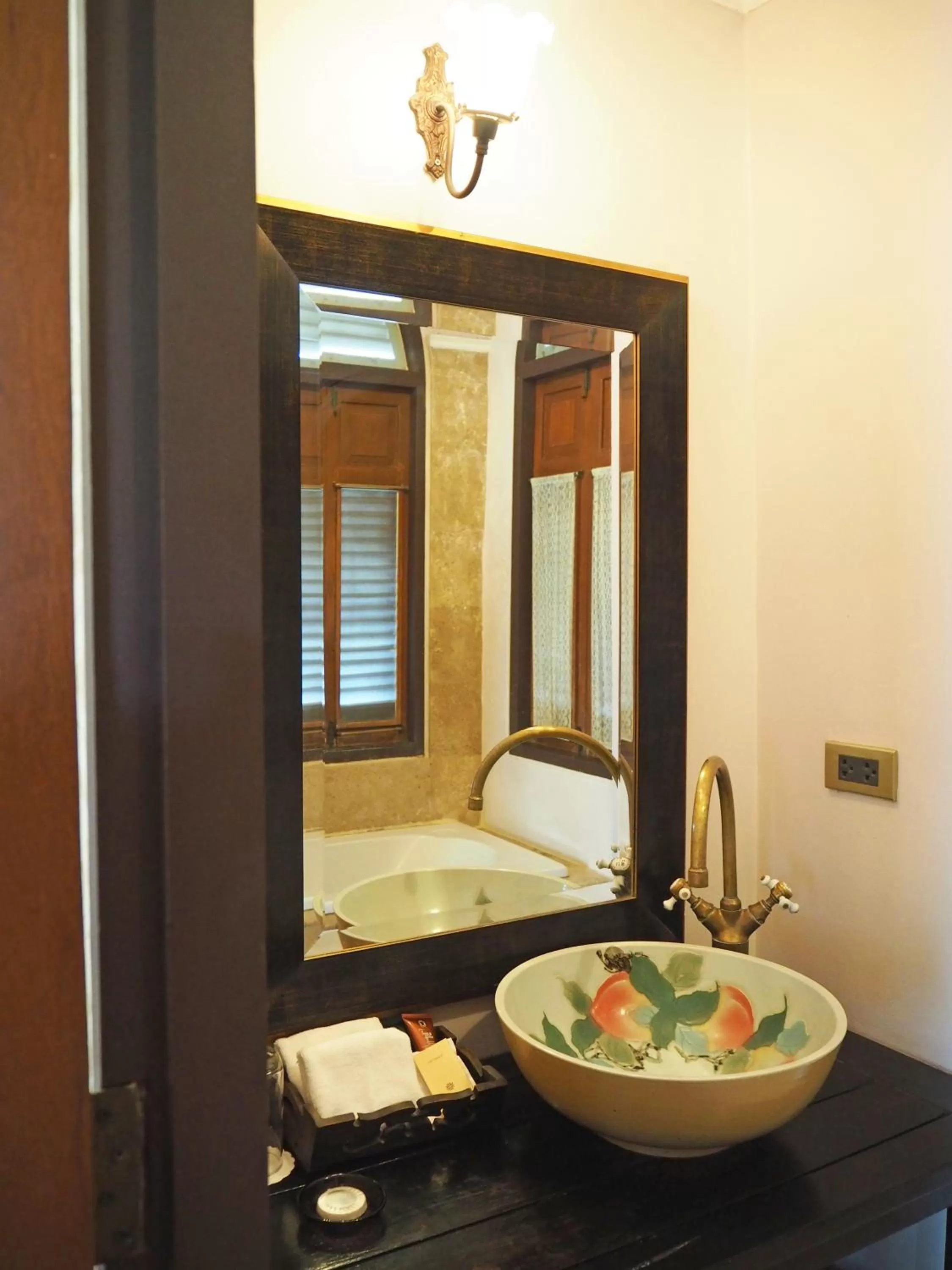 Bathroom in Praya Palazzo