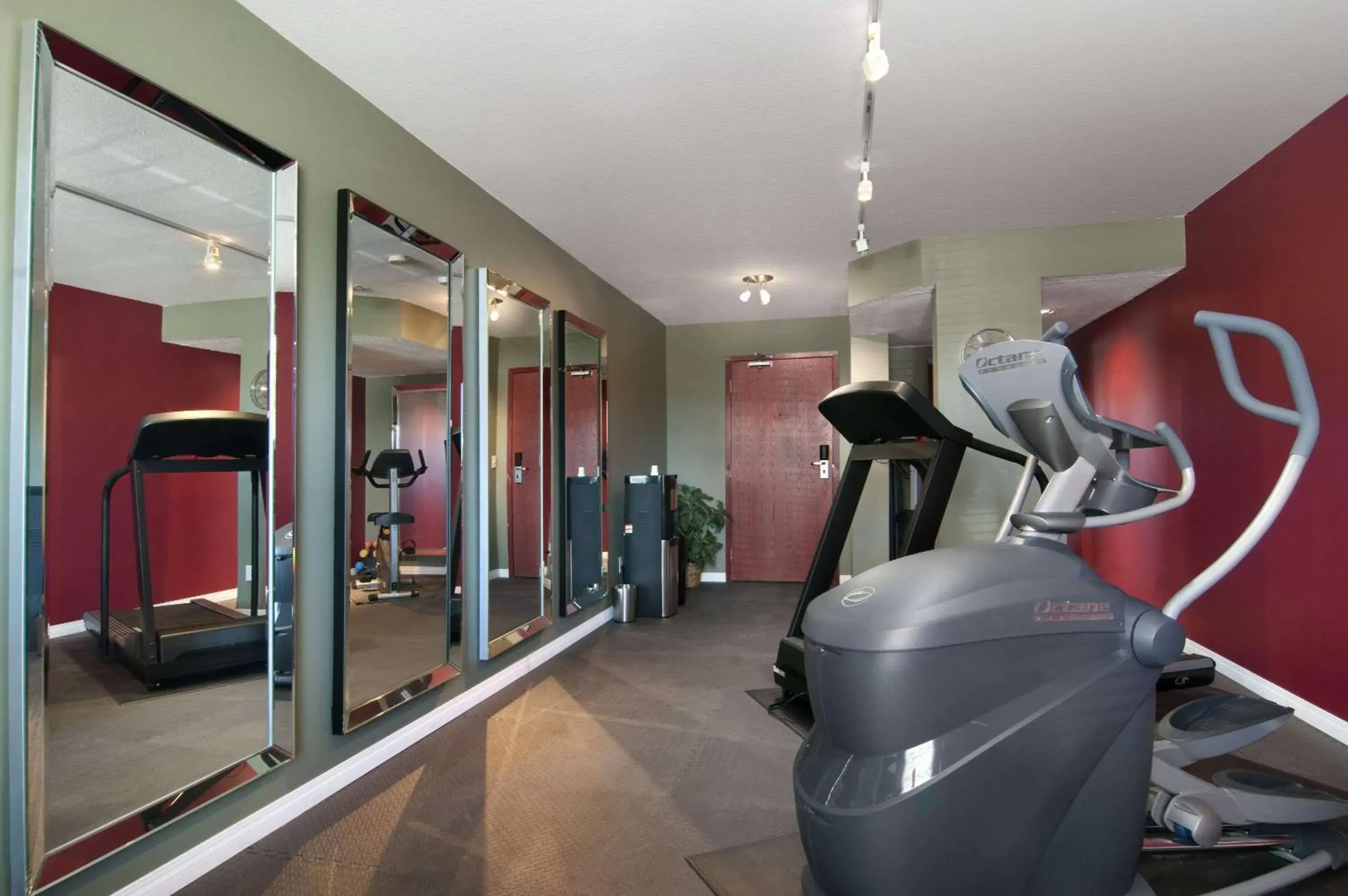 Fitness centre/facilities, Fitness Center/Facilities in Travelodge by Wyndham Stony Plain