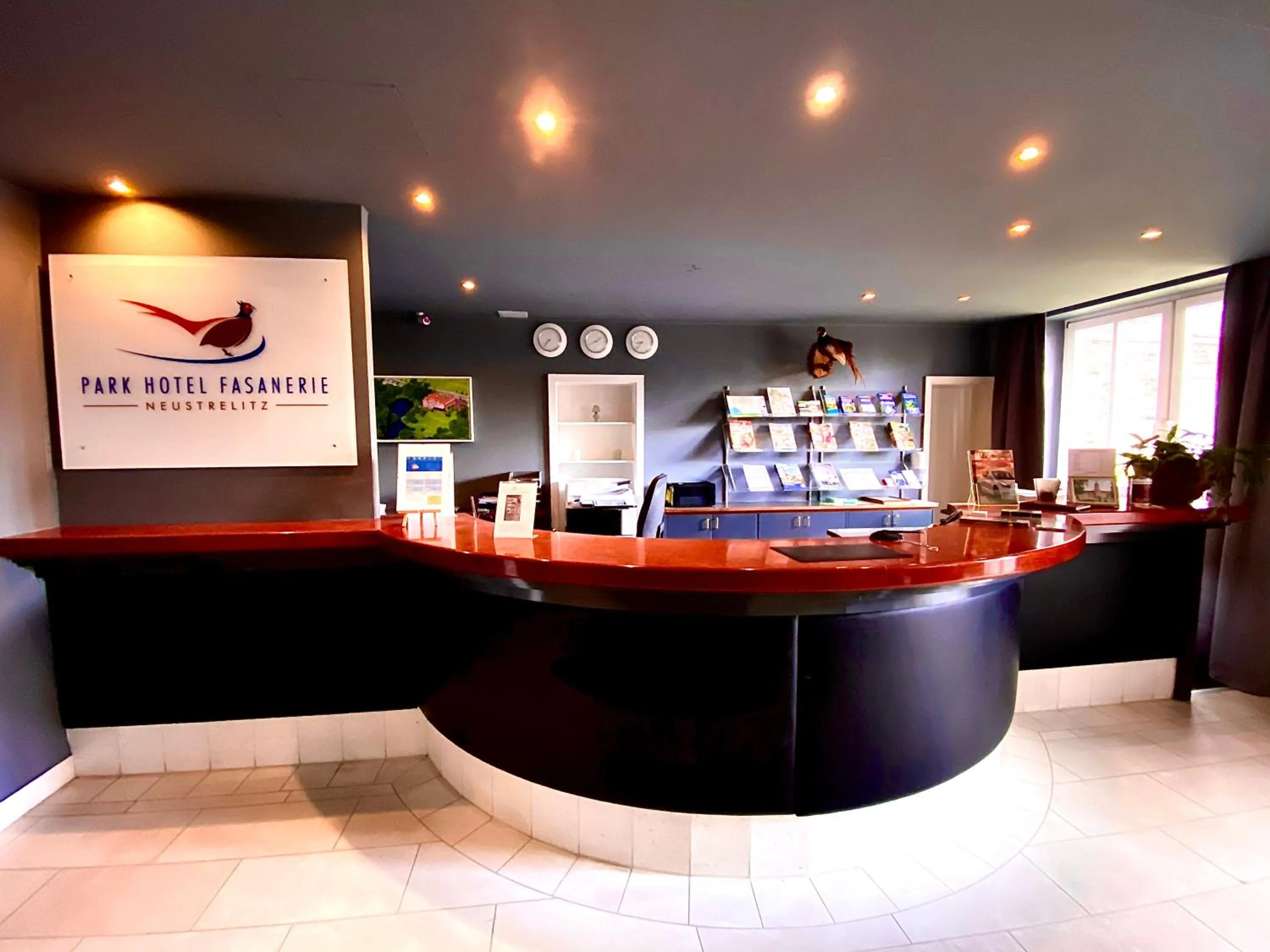 Lobby or reception in Park Hotel Fasanerie Neustrelitz