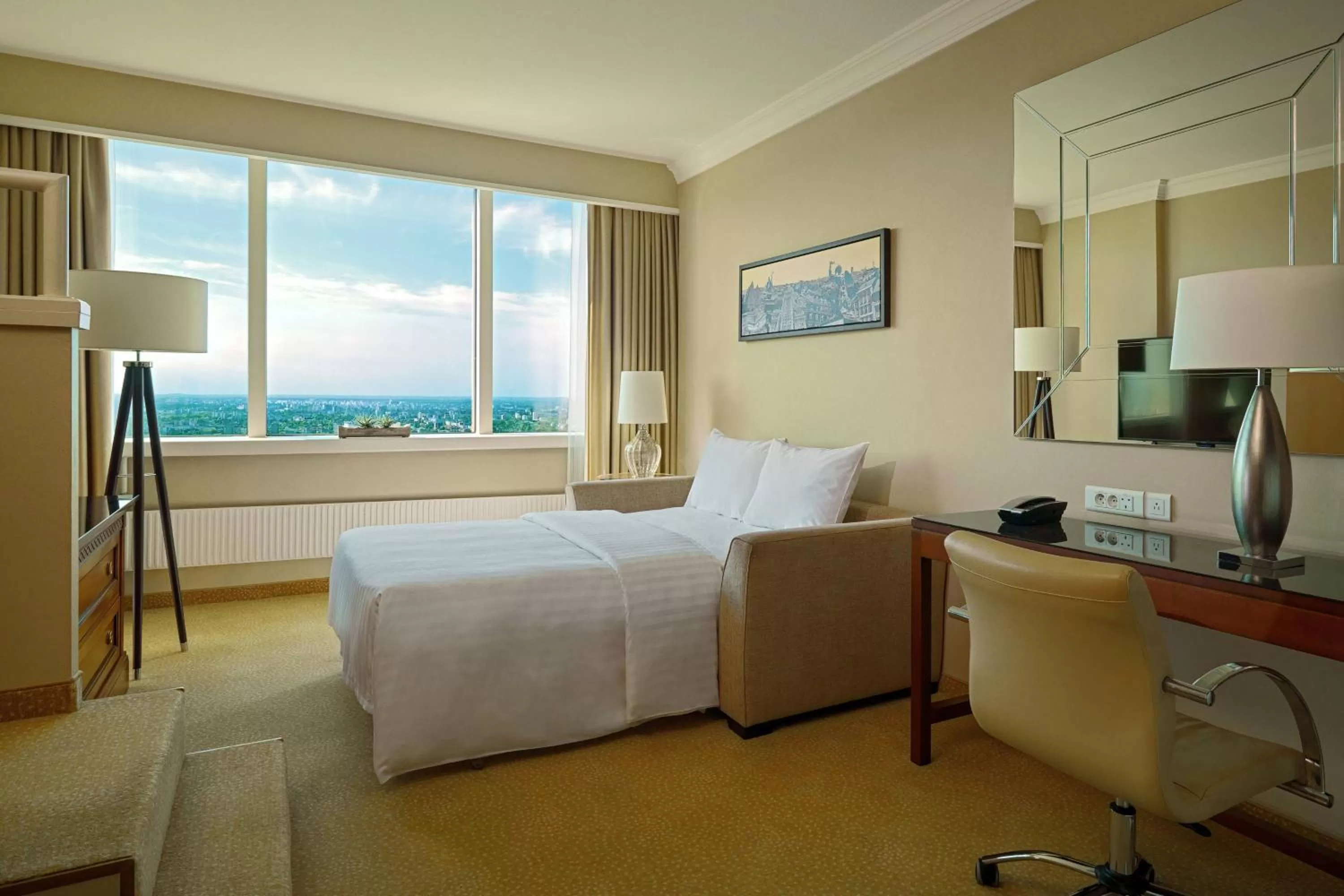 Photo of the whole room in Warsaw Marriott Hotel