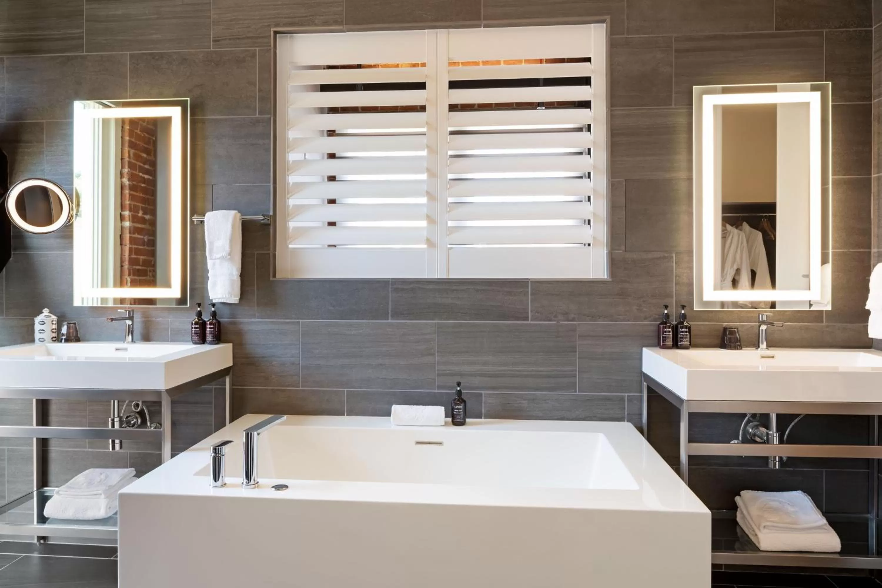 Bathroom in HOTEL CERRO, Autograph Collection