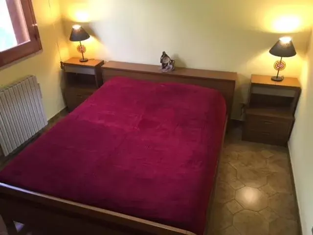 Bed in Stanza in Villa con giardino vista mare