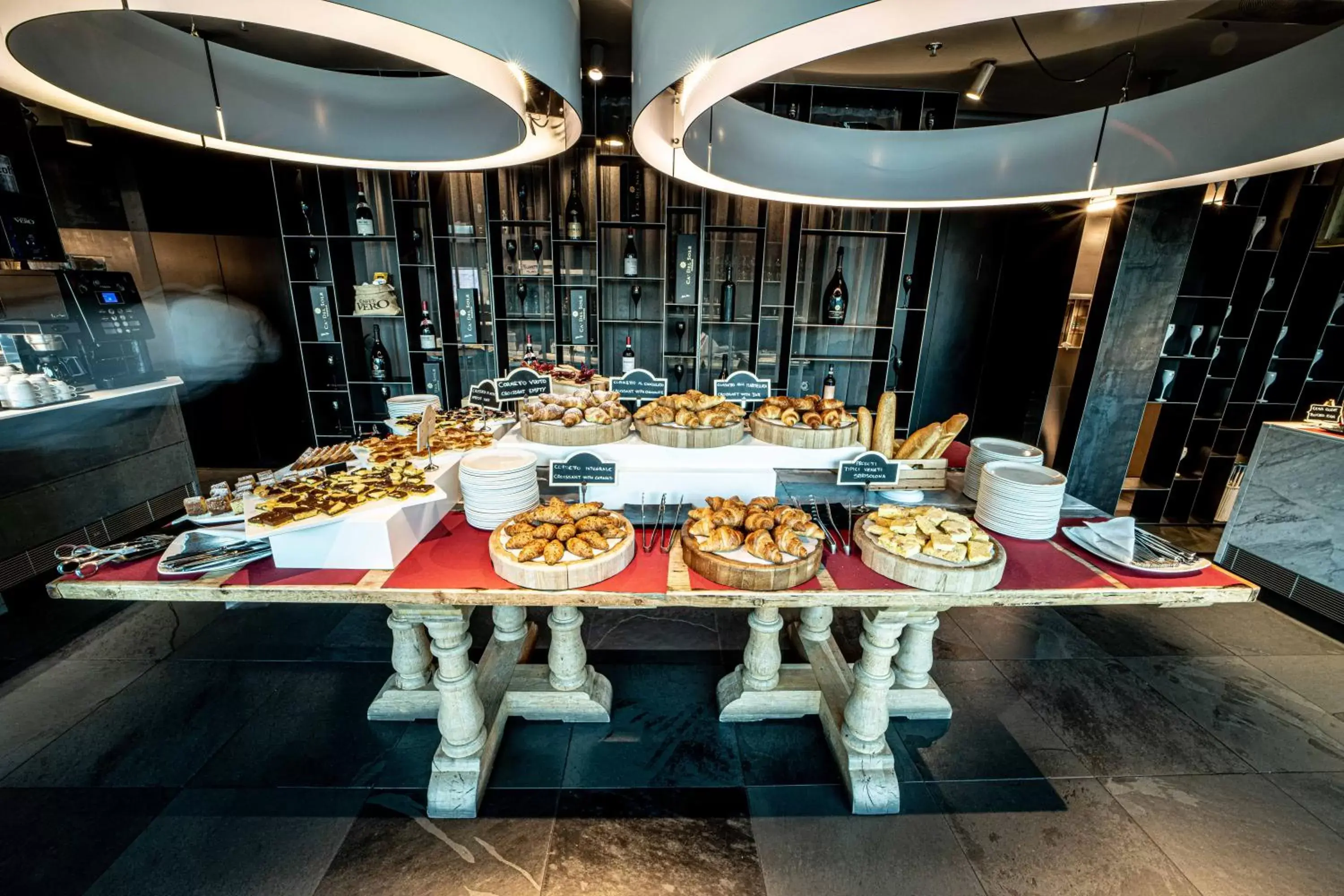 Food and drinks in Best Western Plus Net Tower Hotel Padova