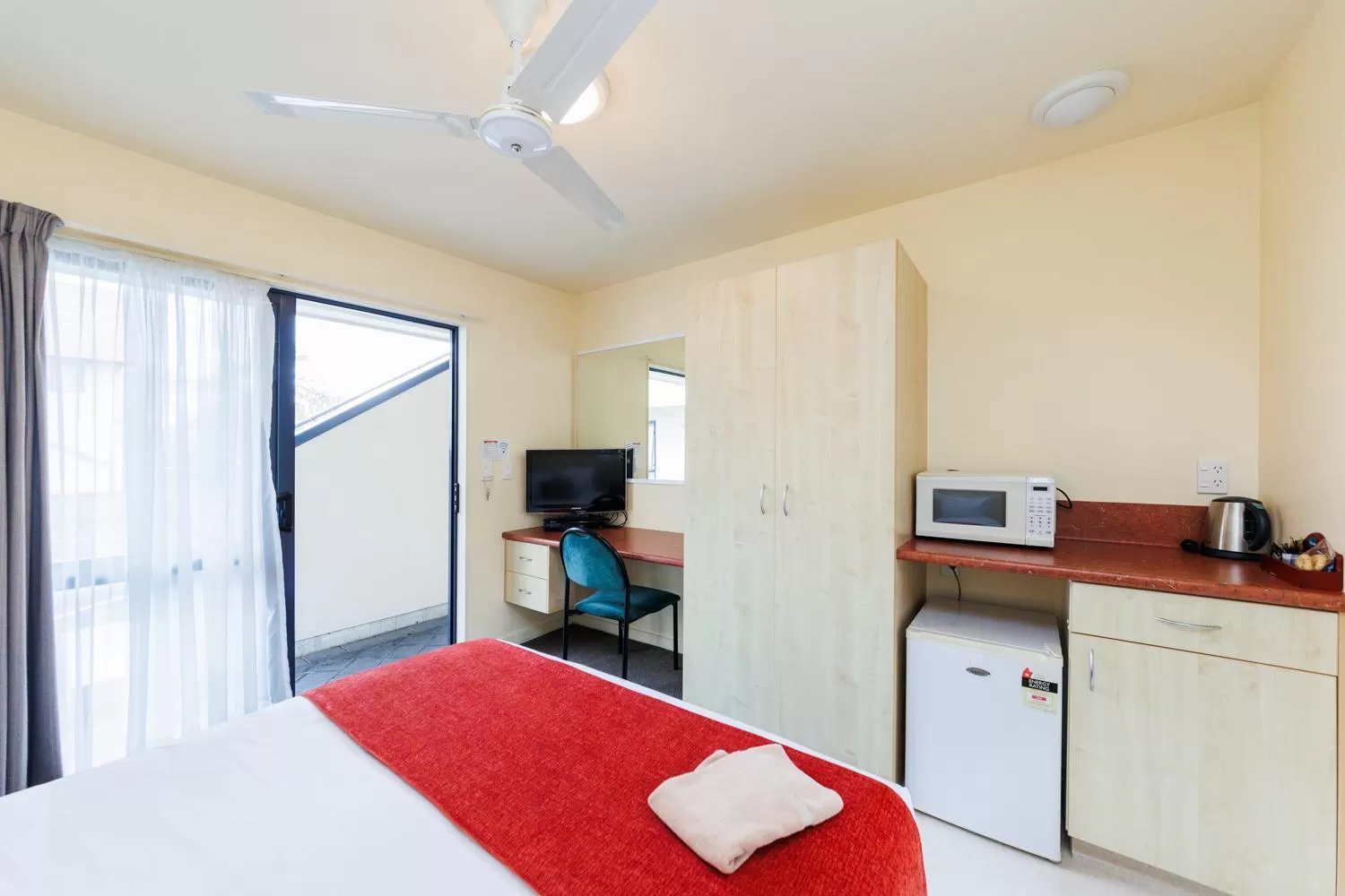 Bedroom, Bed in Bella Vista Motel Palmerston North