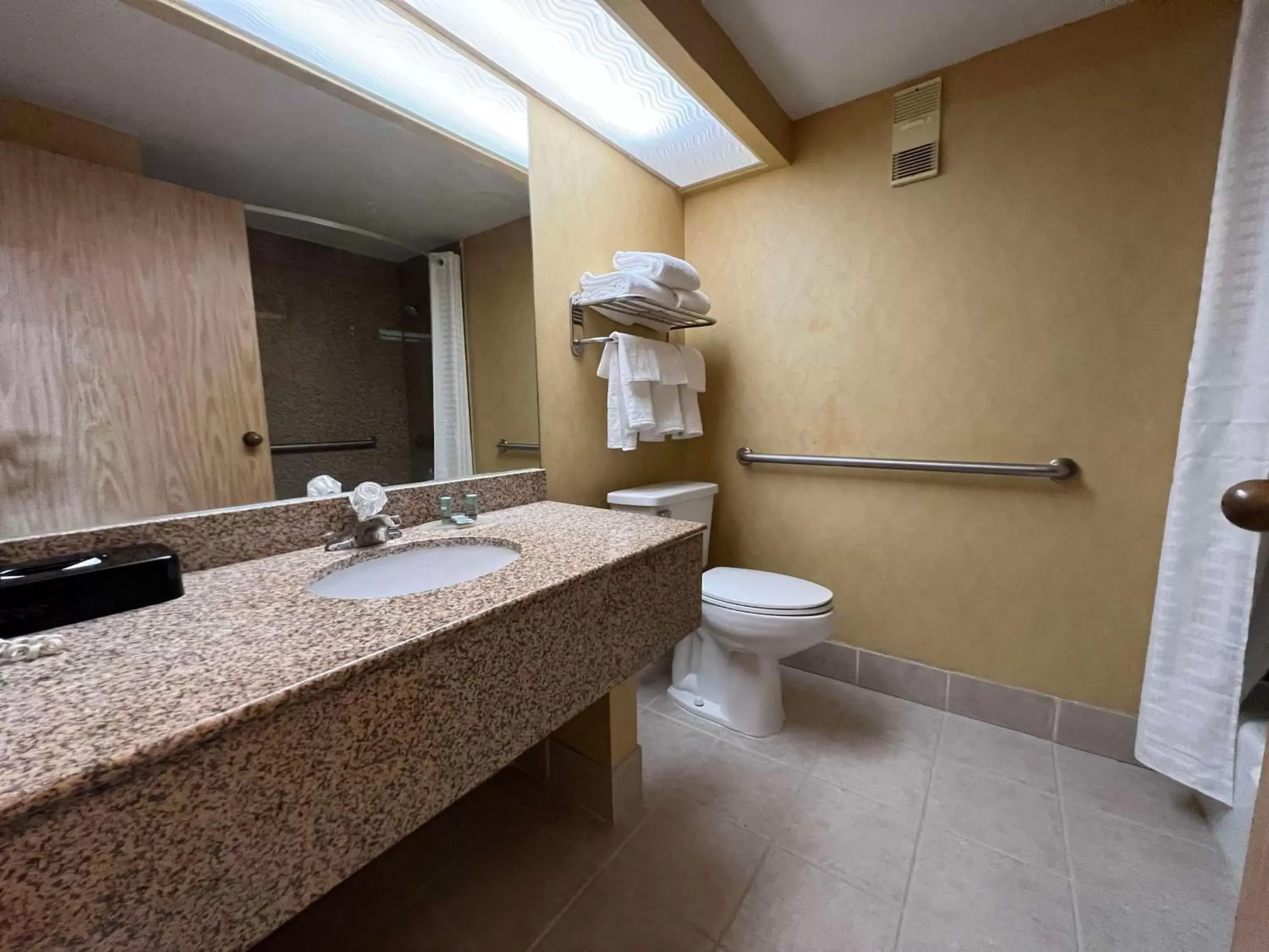 Bathroom in SureStay Plus Hotel by Best Western Hopkinsville