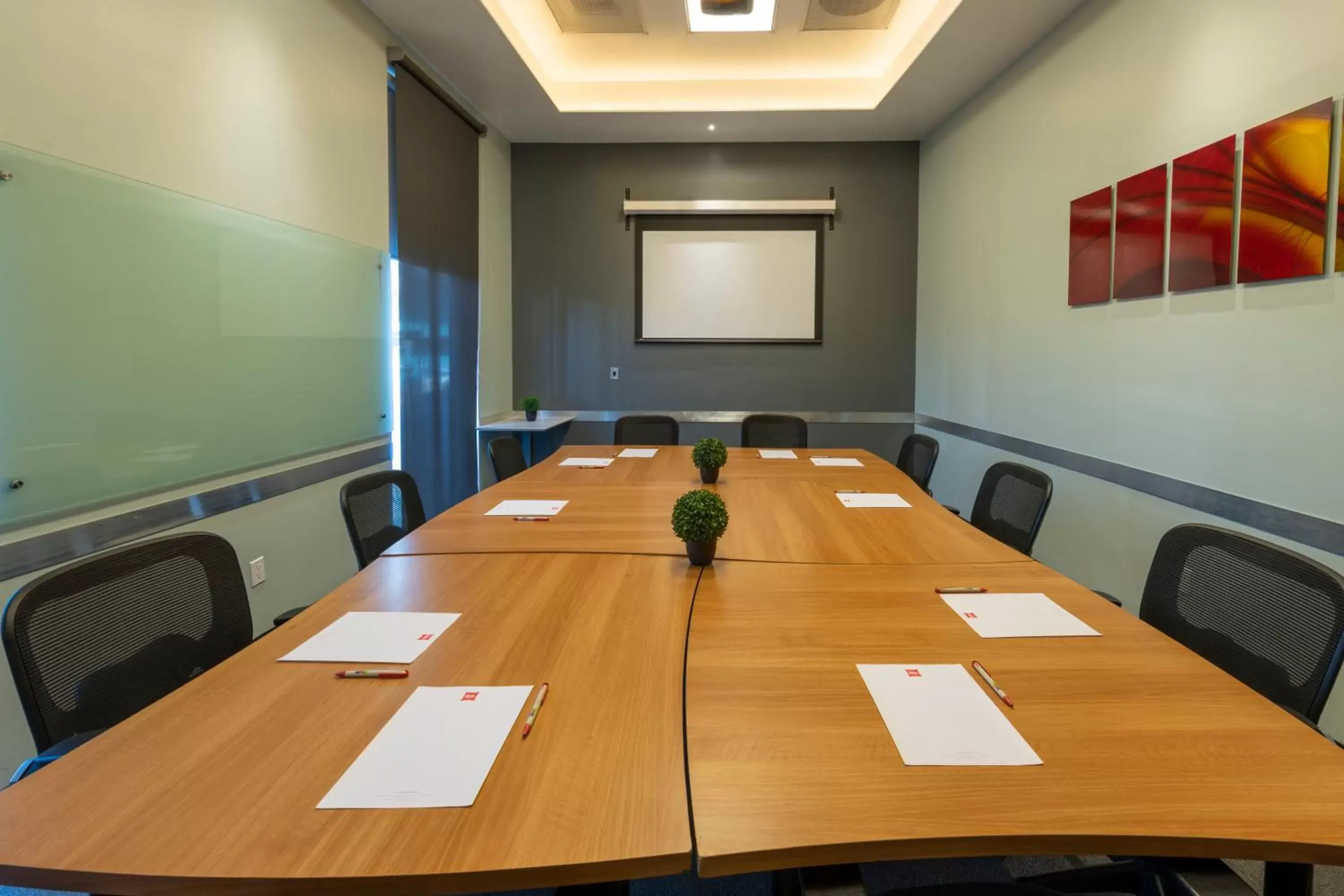 Meeting/conference room in Ibis Queretaro