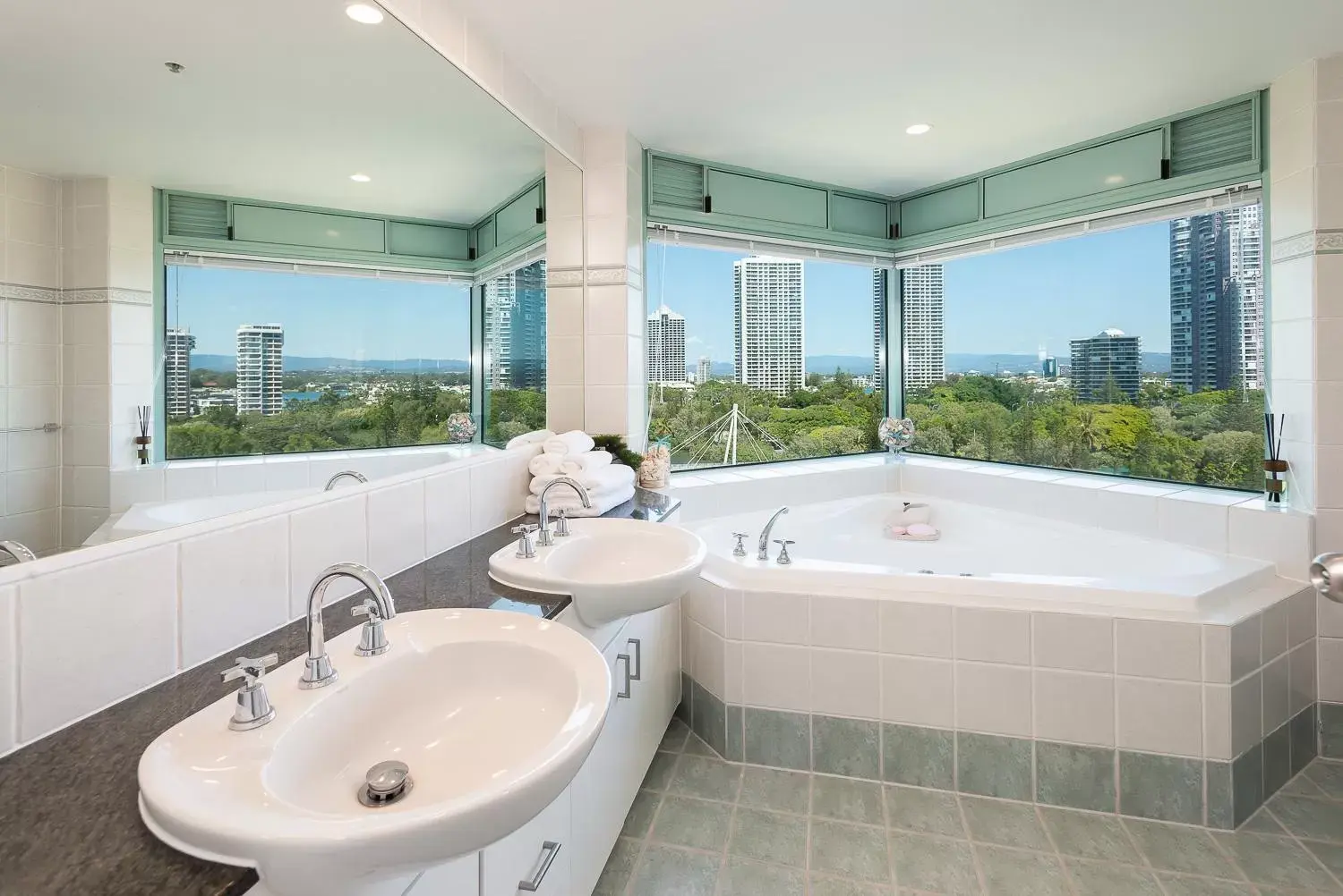 Natural landscape, Bathroom in The Waterford on Main Beach