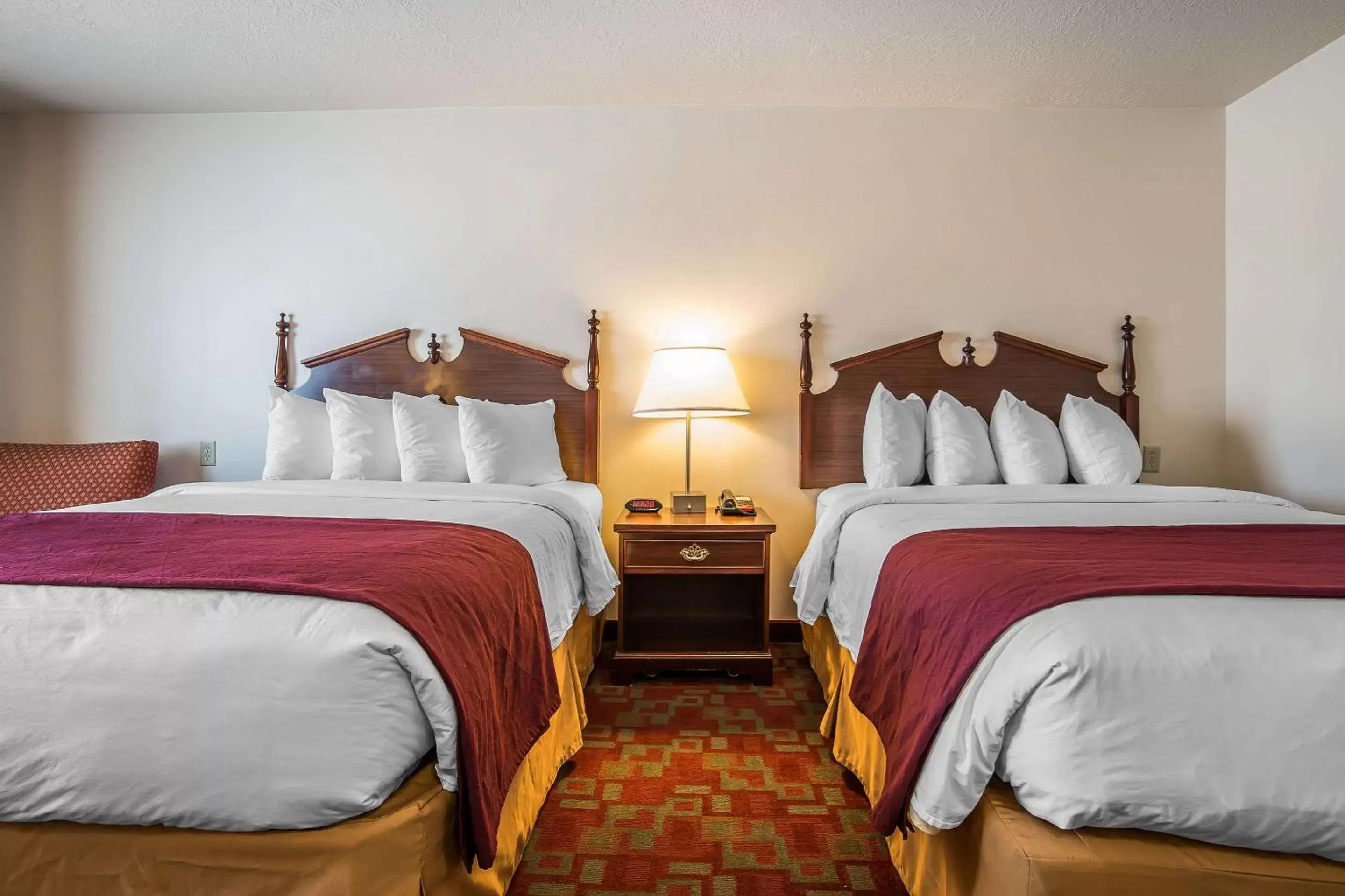 Photo of the whole room, Bed in Quality Inn Evanston near Wyoming Downs