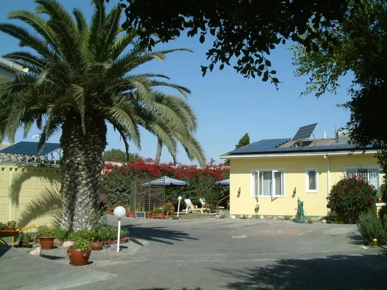 Property building in Pension d'Avignon