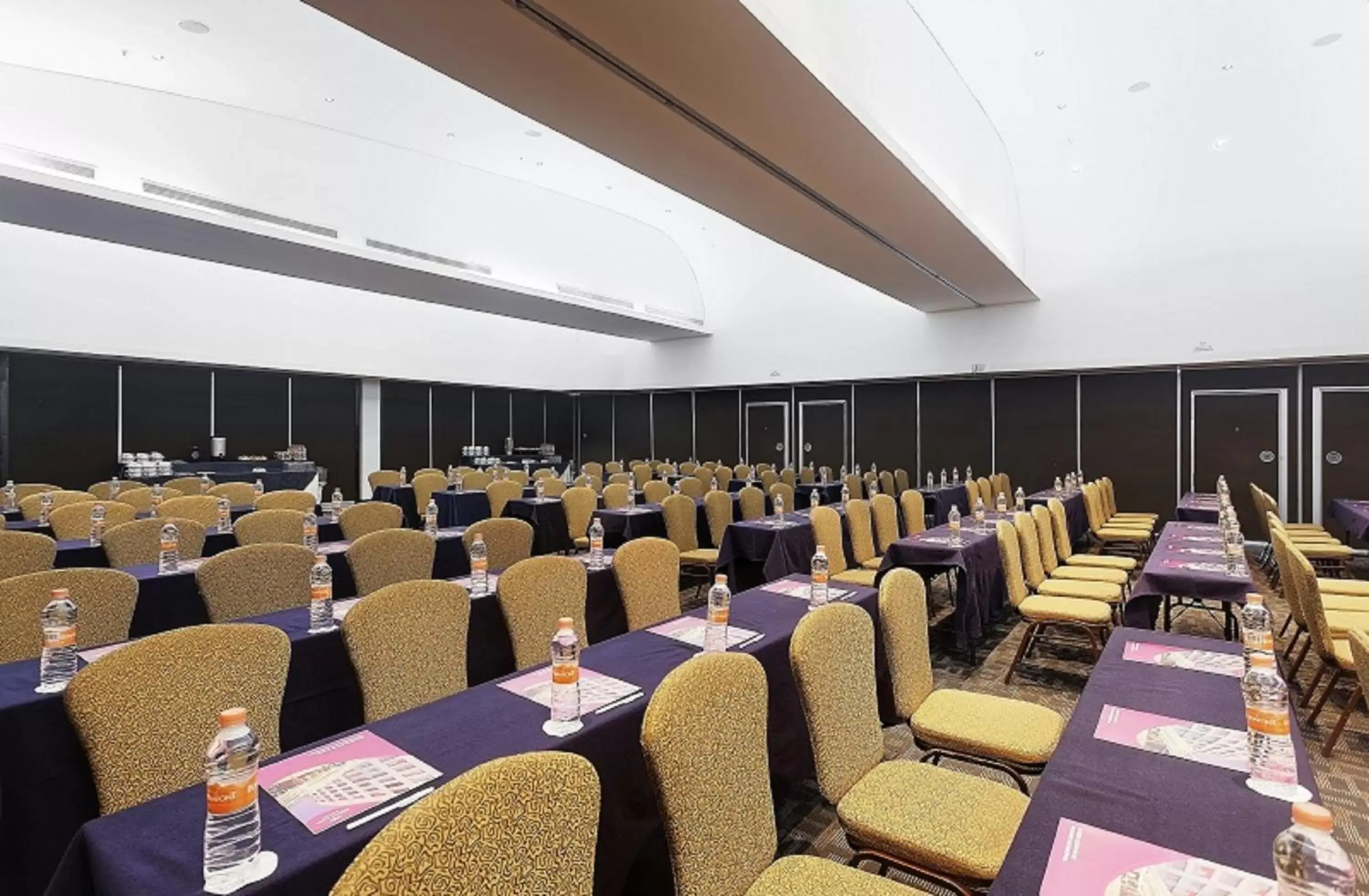 Meeting/conference room in Crowne Plaza Villahermosa, an IHG Hotel