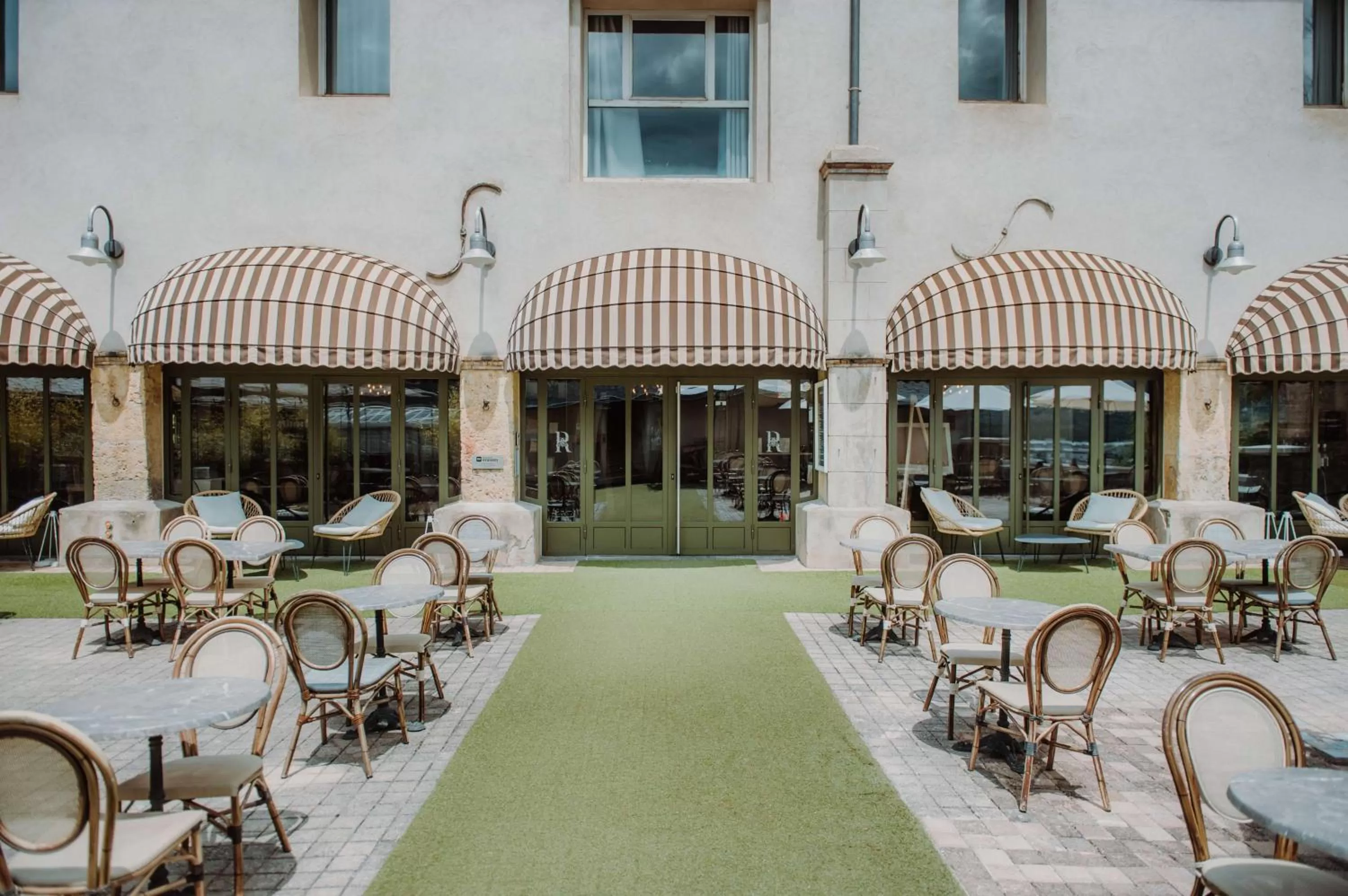 Property building in Hotel la Robeyere; BW Signature Collection