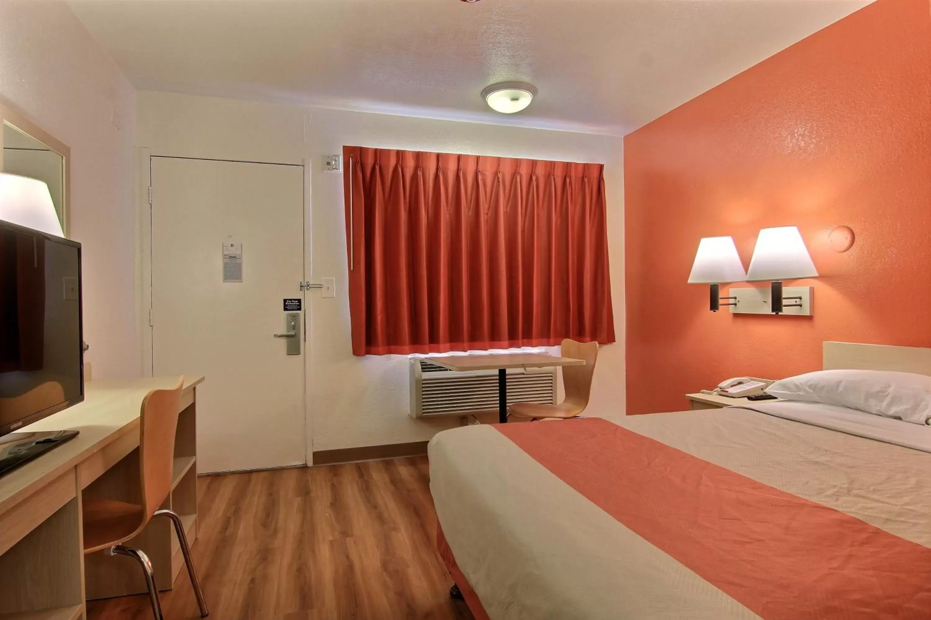 Bedroom, Bed in Motel 6-Corpus Christi, TX - Northwest