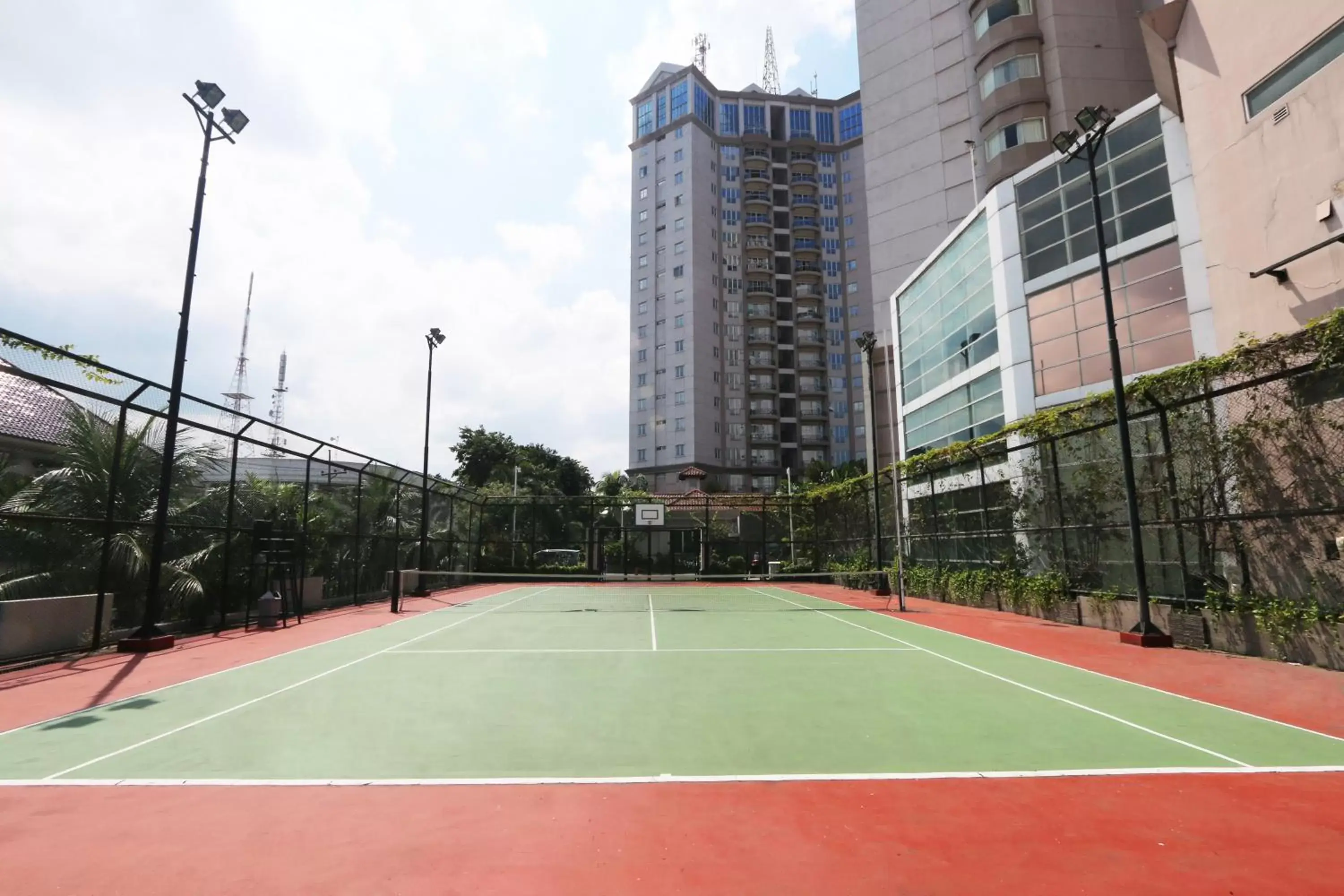 Activities, Tennis/Squash in Java Paragon Hotel & Residences