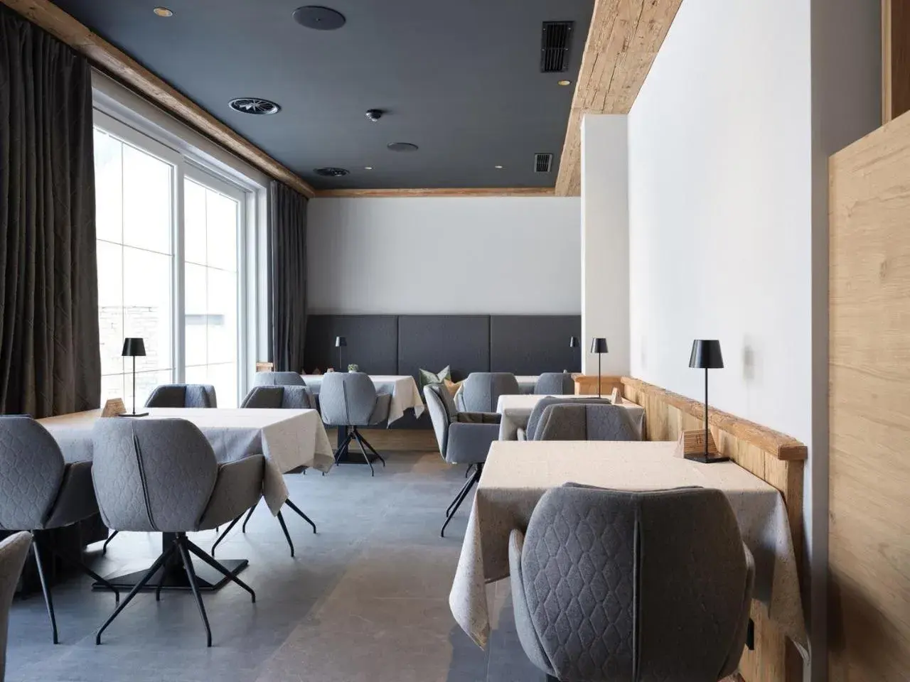 Restaurant/Places to Eat in Hotel Heigenhauser Superior