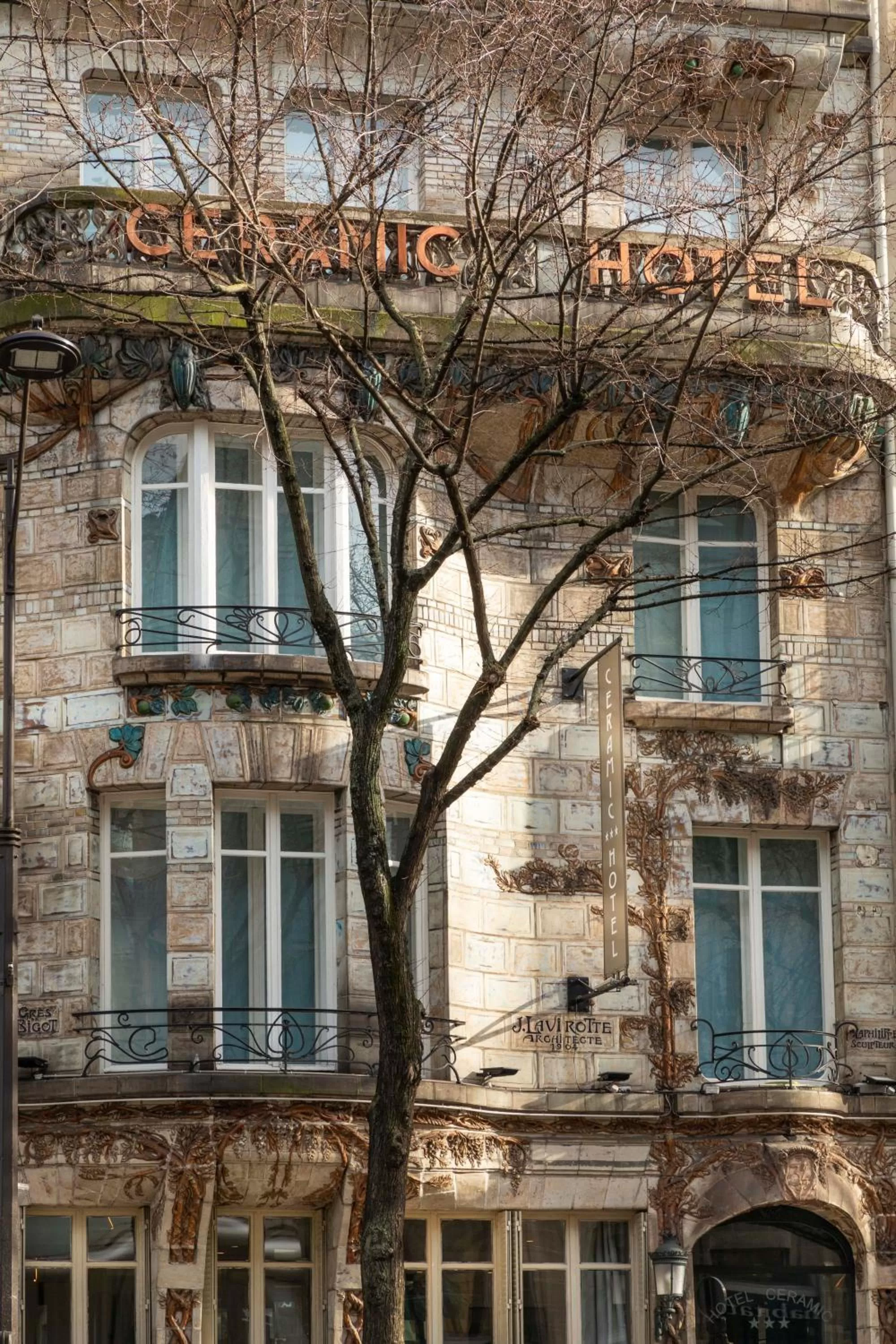 Property building in Elysées Ceramic
