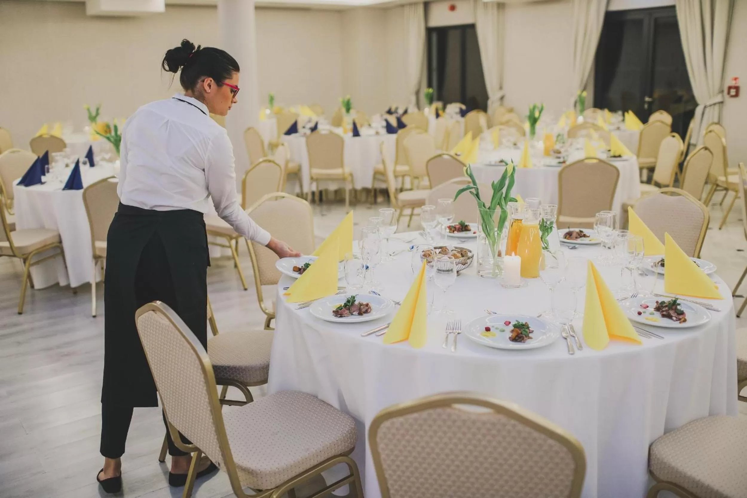 Restaurant/places to eat in Magnus Resort