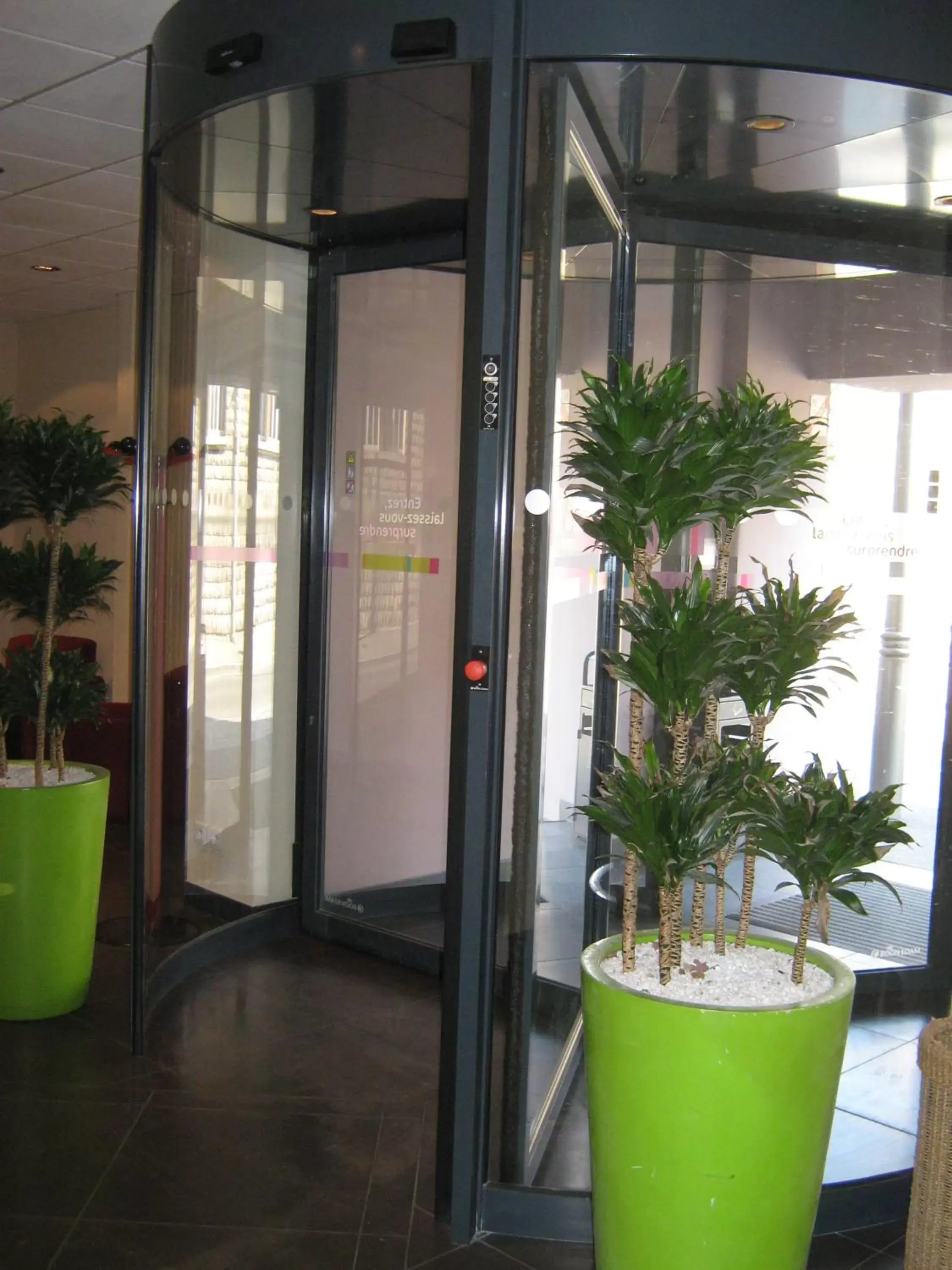 Lobby or reception in ibis Styles Saint Dizier