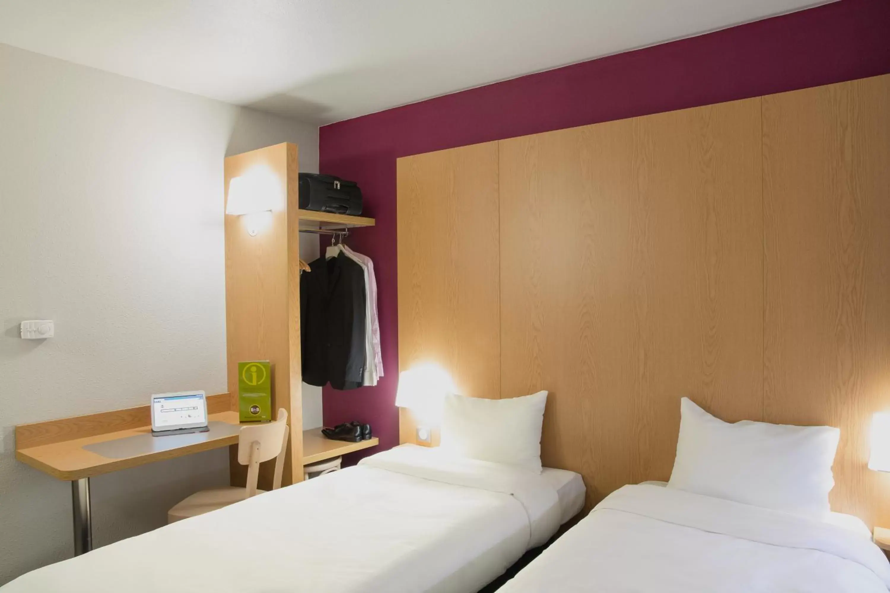 Bedroom, Bed in B&B HOTEL Martigues Port-de-Bouc