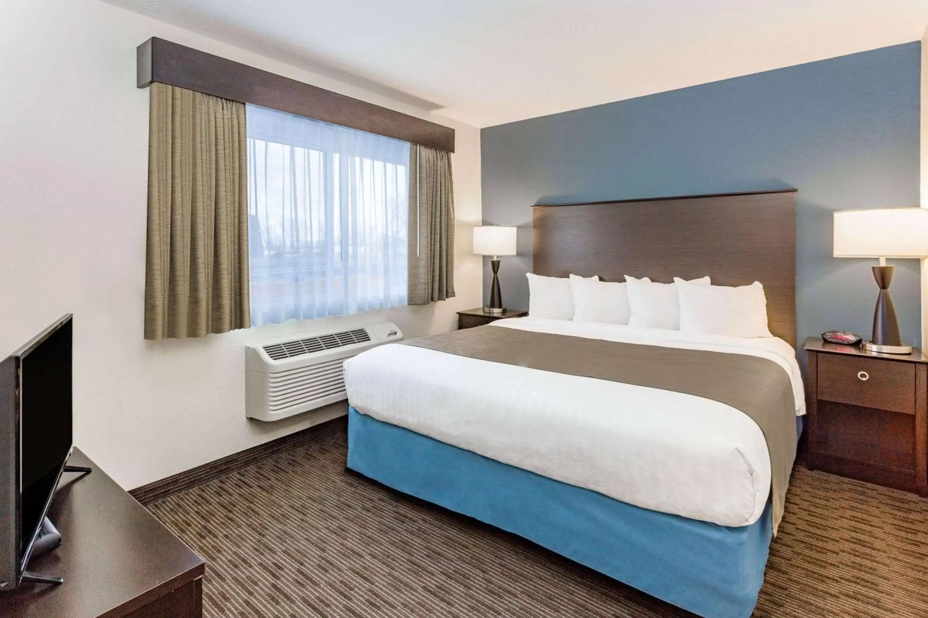 Photo of the whole room, Bed in AmericInn by Wyndham Sleepy Eye