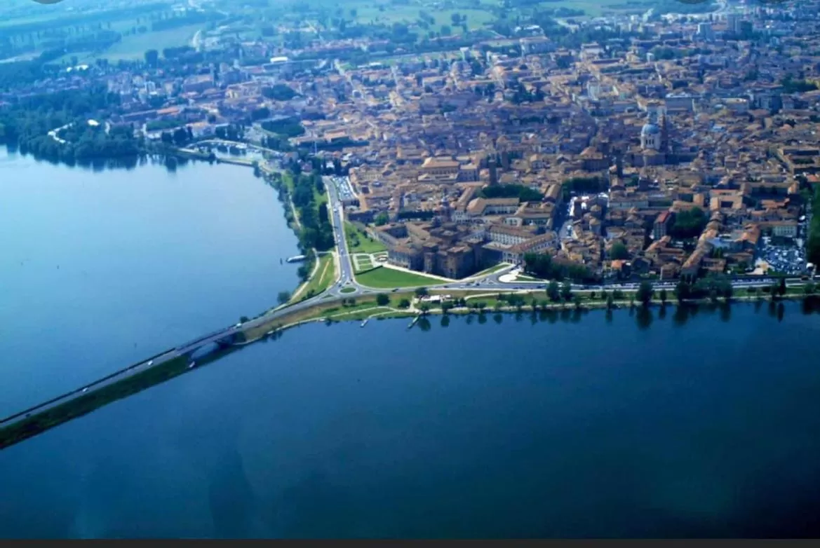 Bird's-eye View in Cuor di Mantova B&B