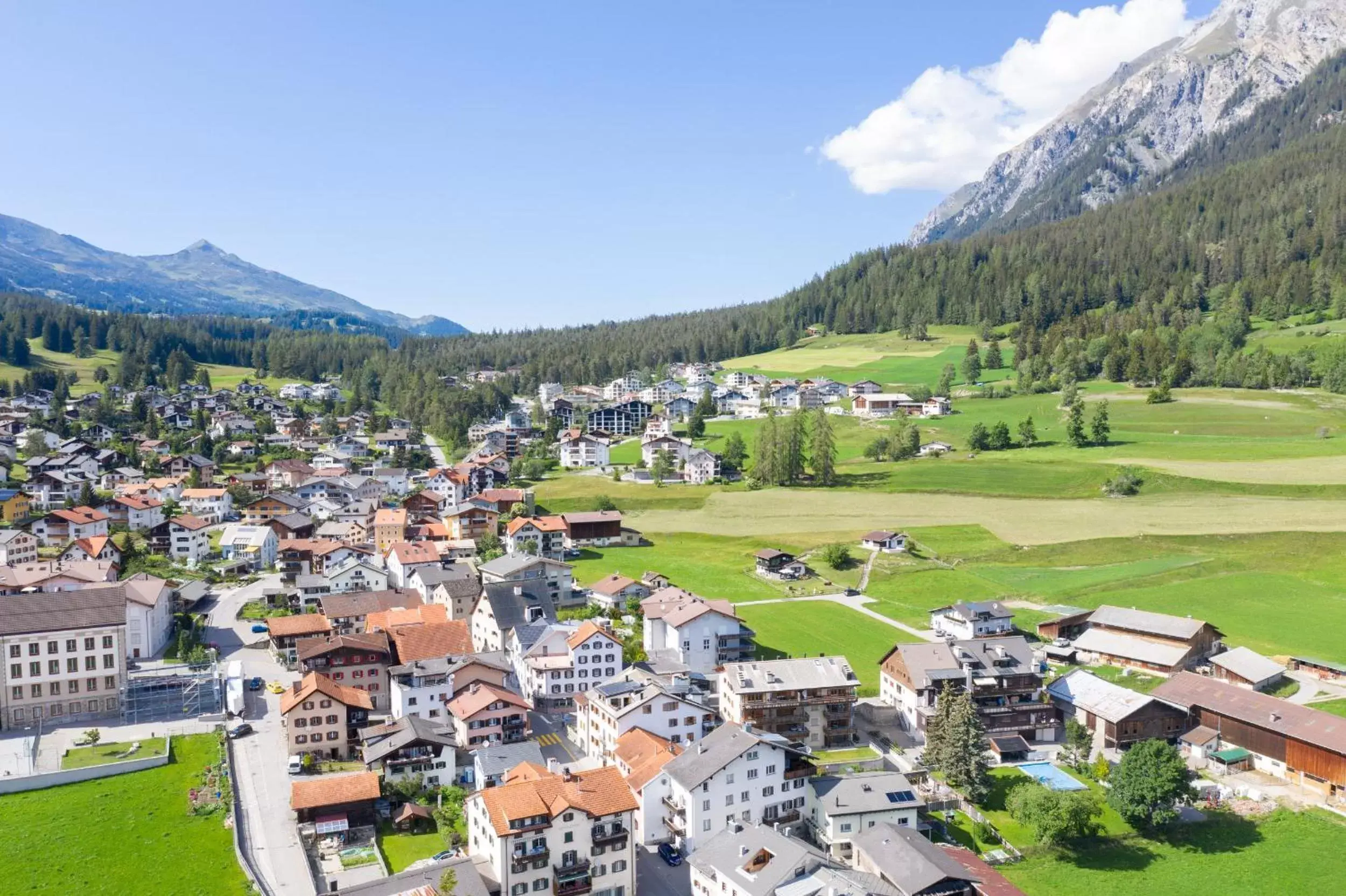 Neighbourhood, Bird's-eye View in La Tgoma - Hotel & Restaurant