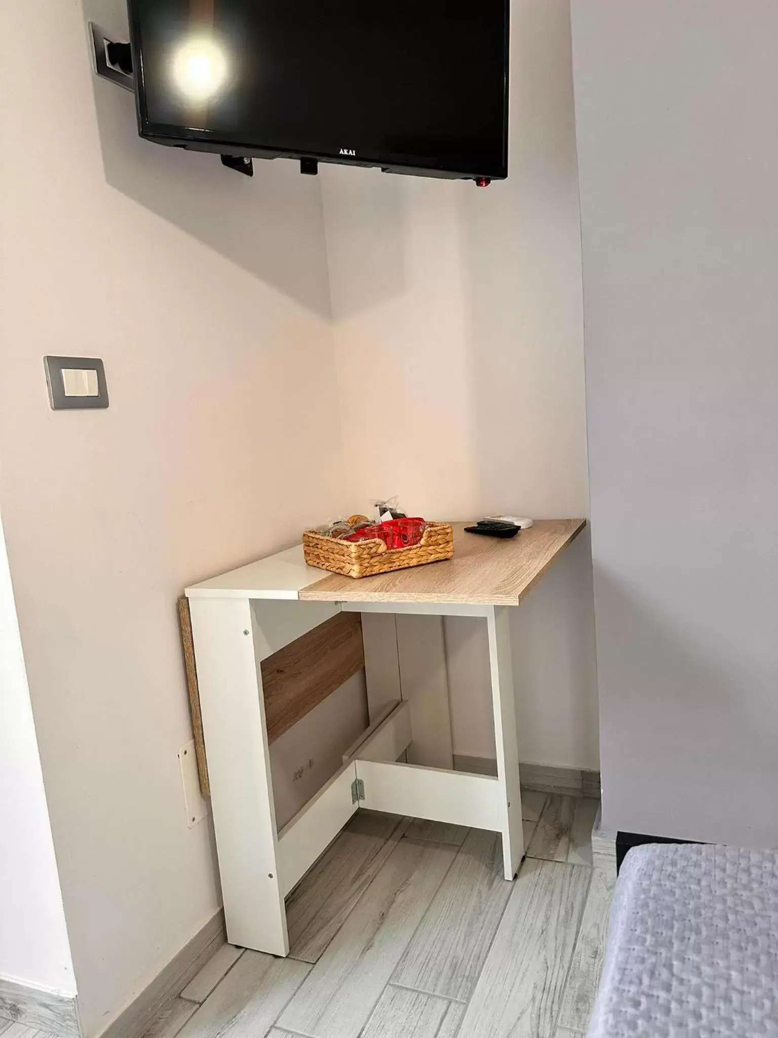 TV/Entertainment Center in Airport Al Volo B&B