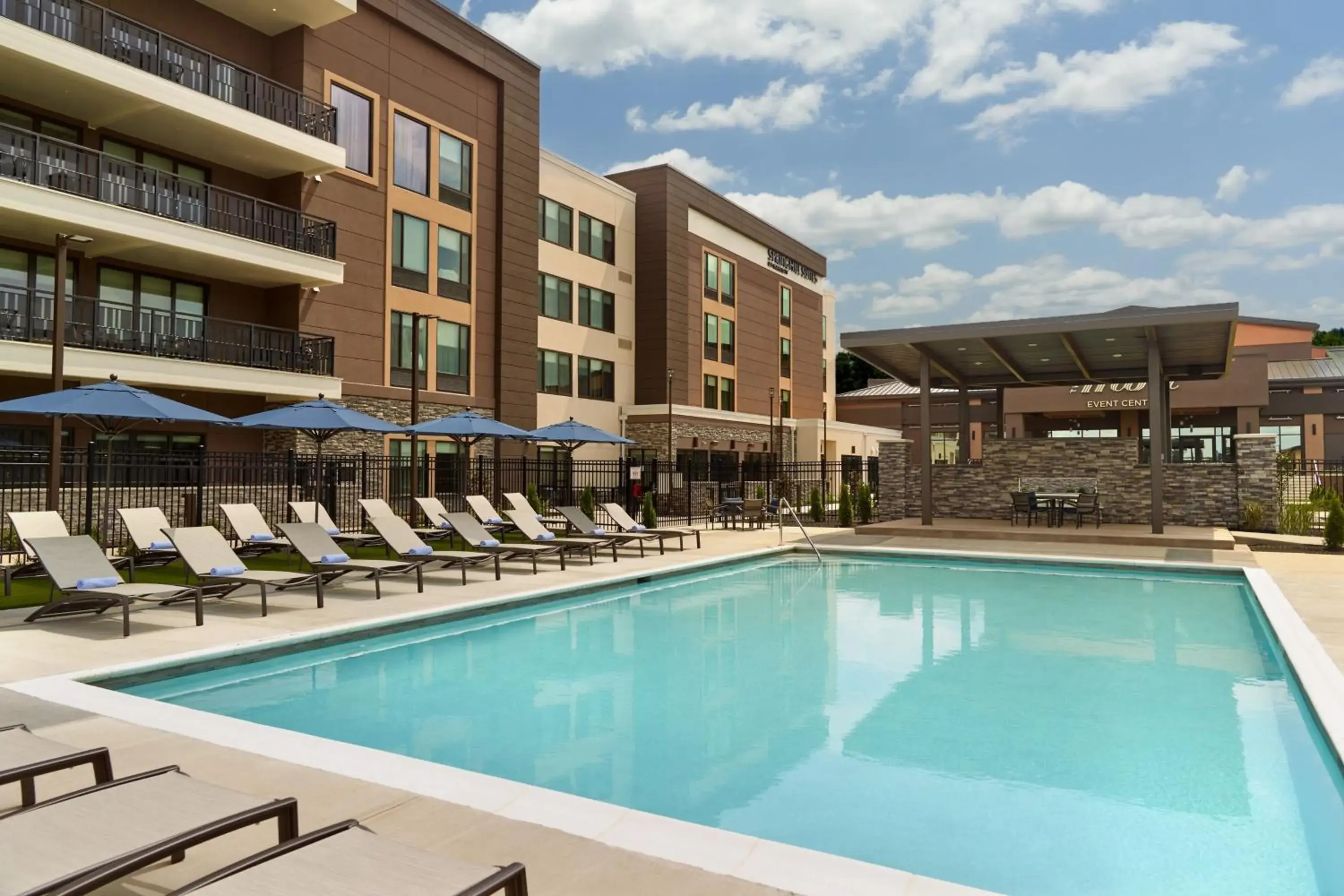 Swimming Pool in SpringHill Suites by Marriott Franklin Mint