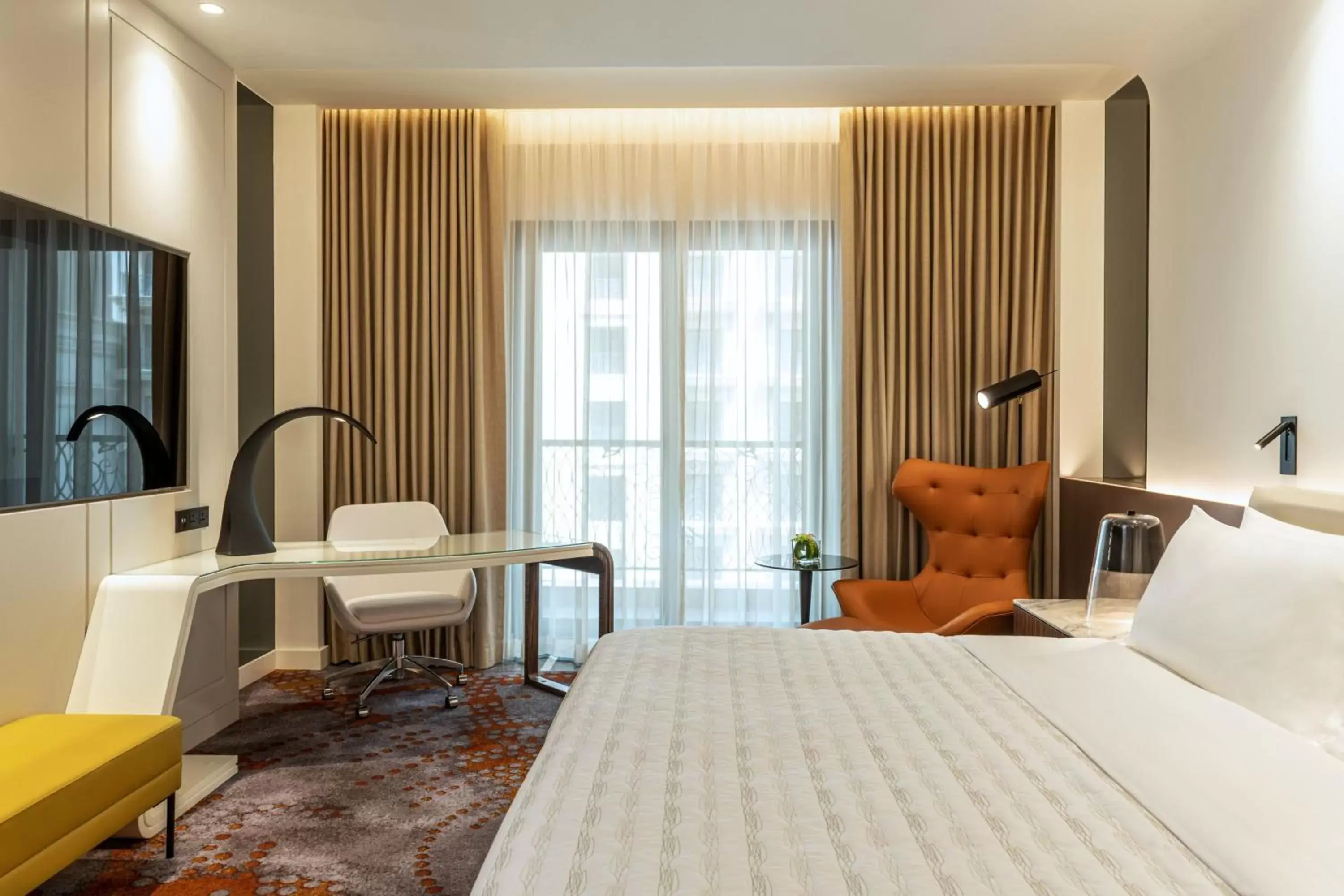 Bedroom in Le Royal Méridien Doha