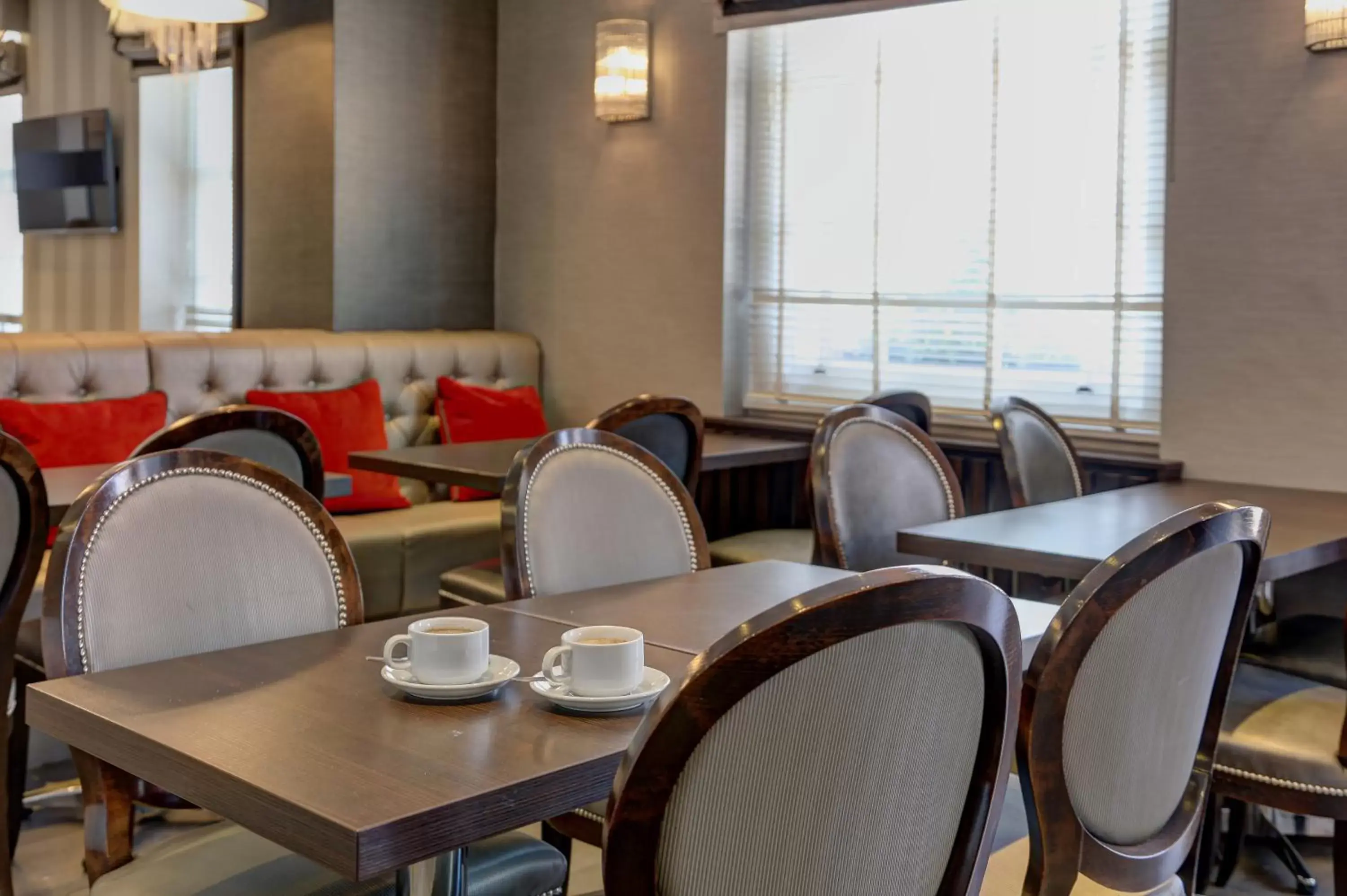 Restaurant/Places to Eat in Best Western Buckingham Palace Rd