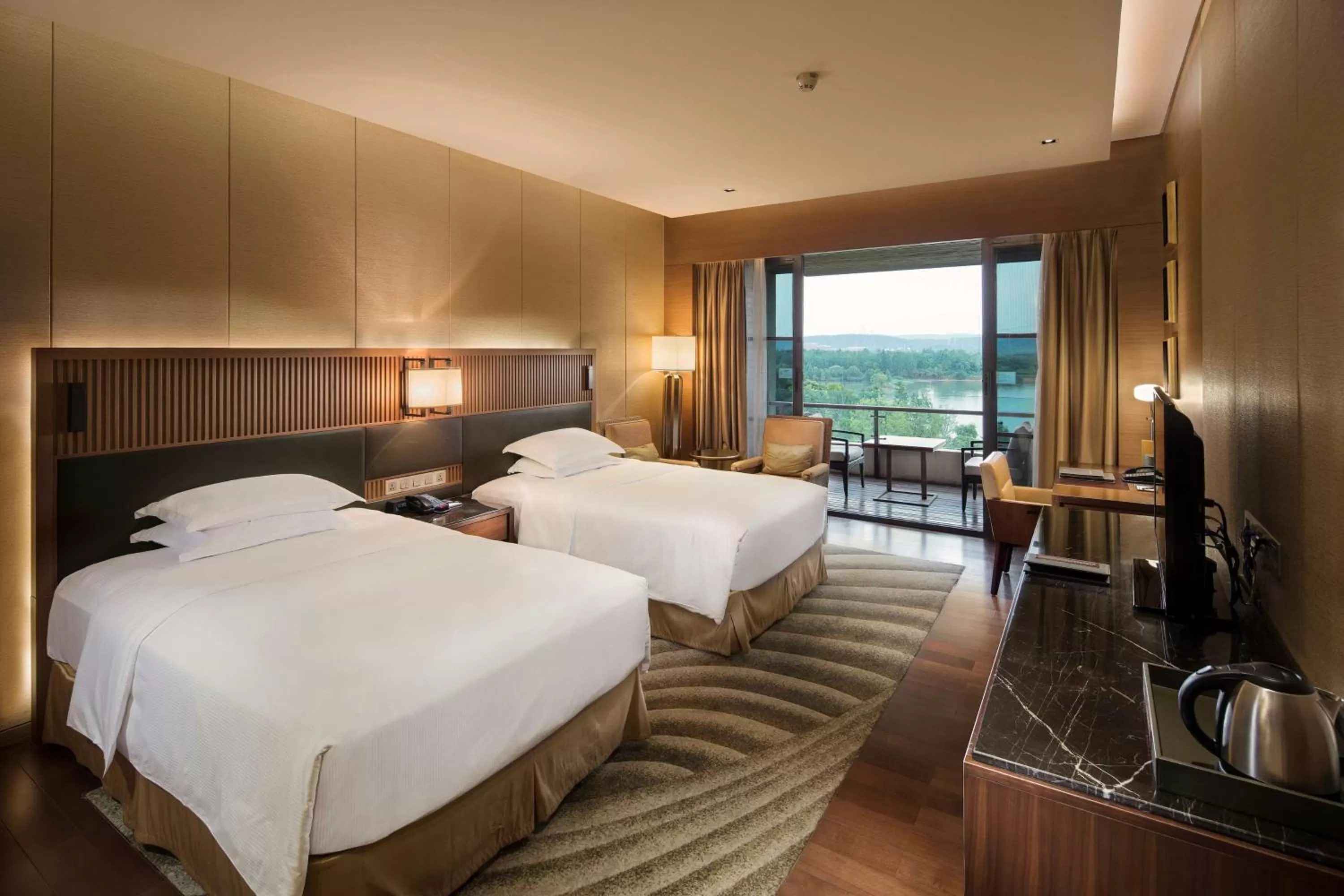 Bedroom, Bed in Hilton Wuhan Optics Valley