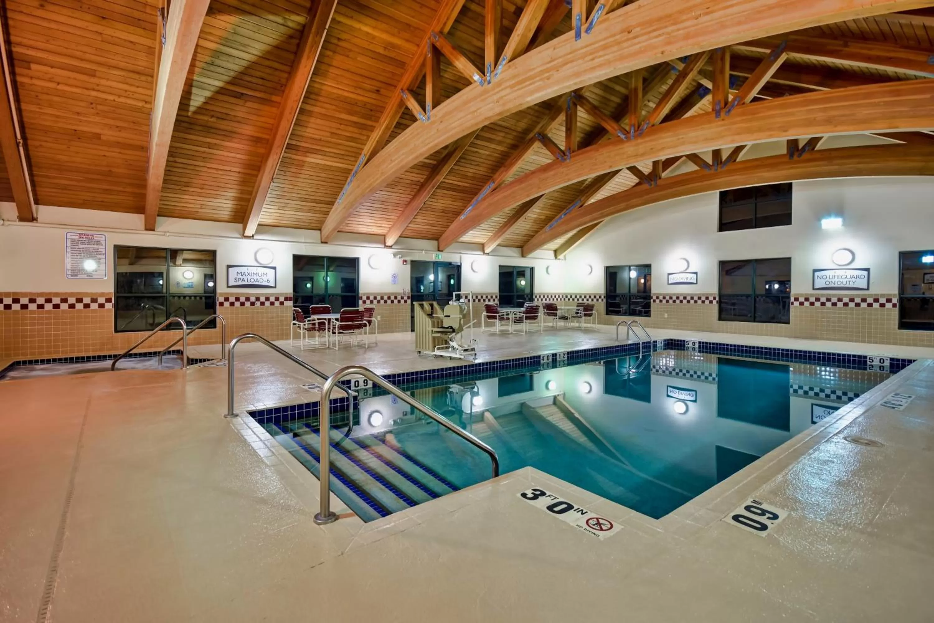 Swimming pool in Staybridge Suites Middleton/Madison-West by IHG