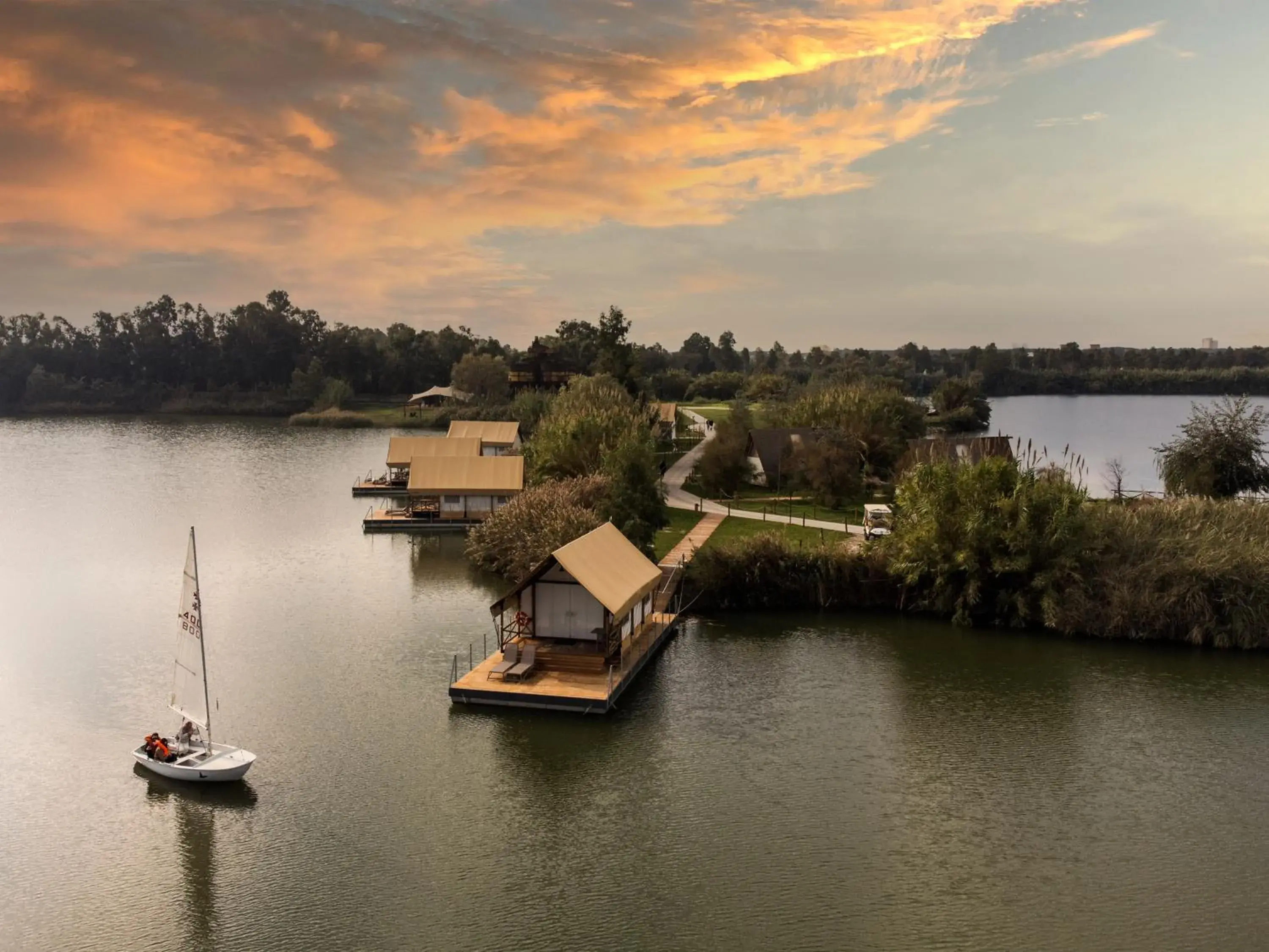 Lake view in Nabi Resort Glamping & SPA