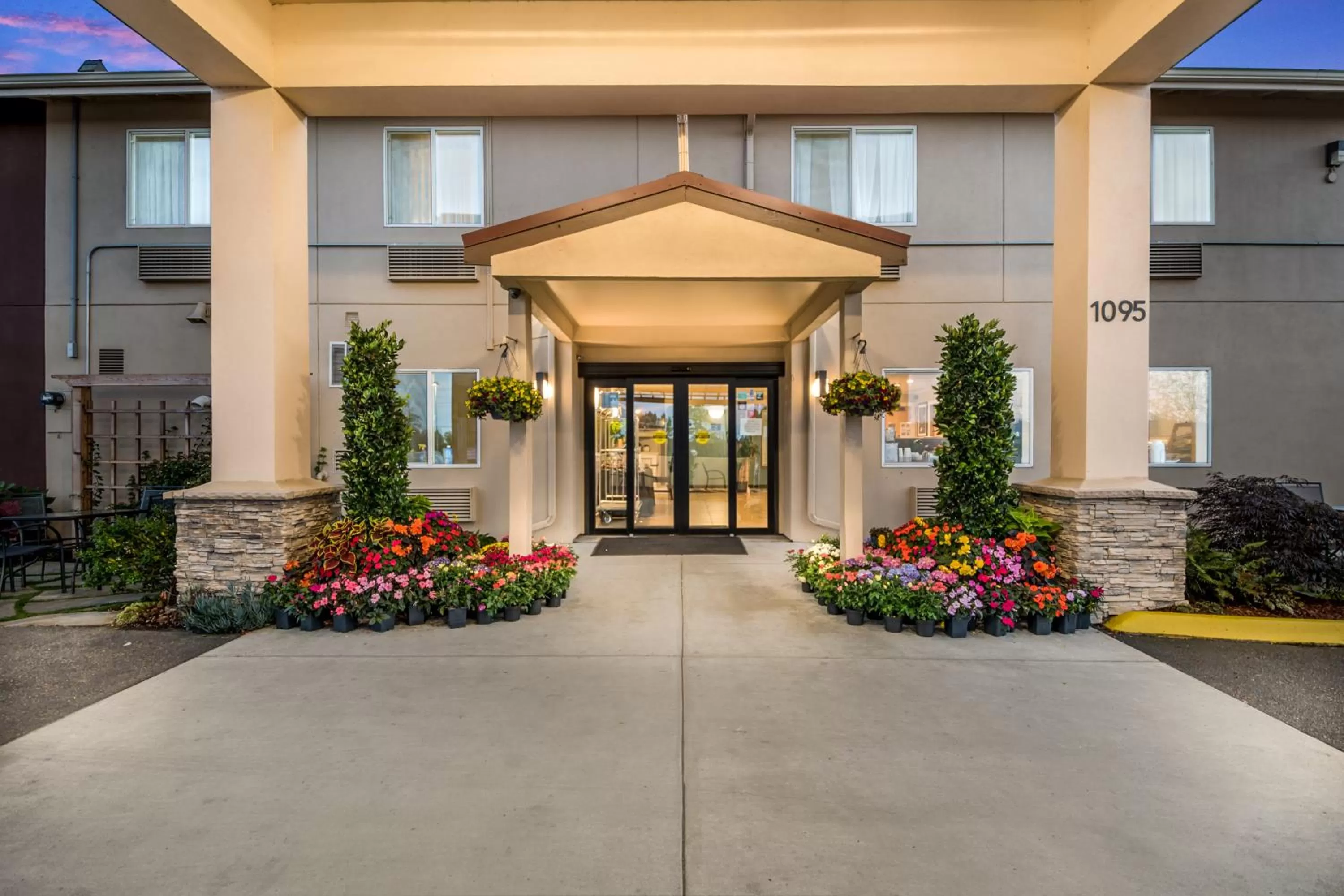 Red Lion Inn & Suites Sequim at Olympic National Park