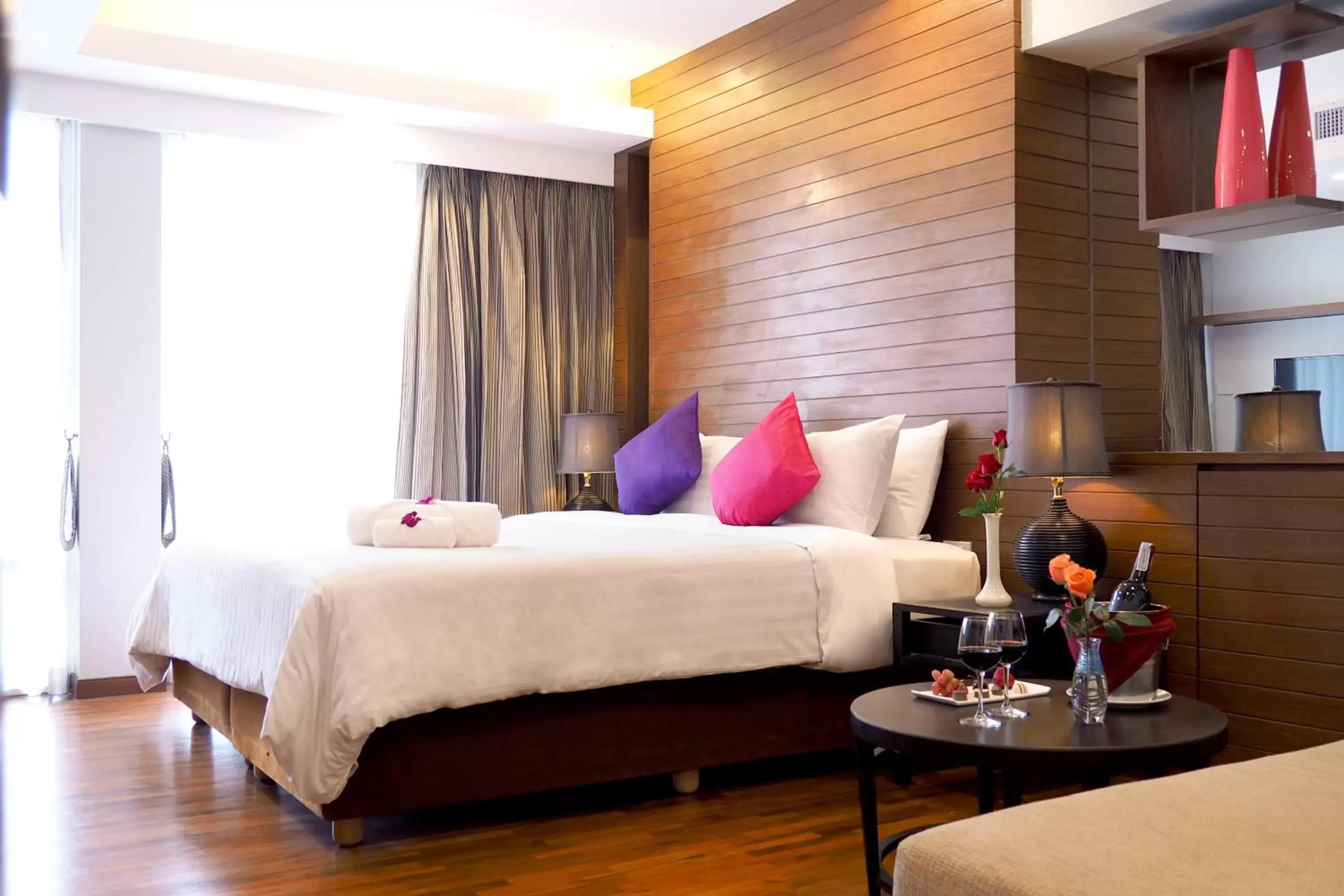 Bedroom, Bed in FuramaXclusive Sathorn, Bangkok