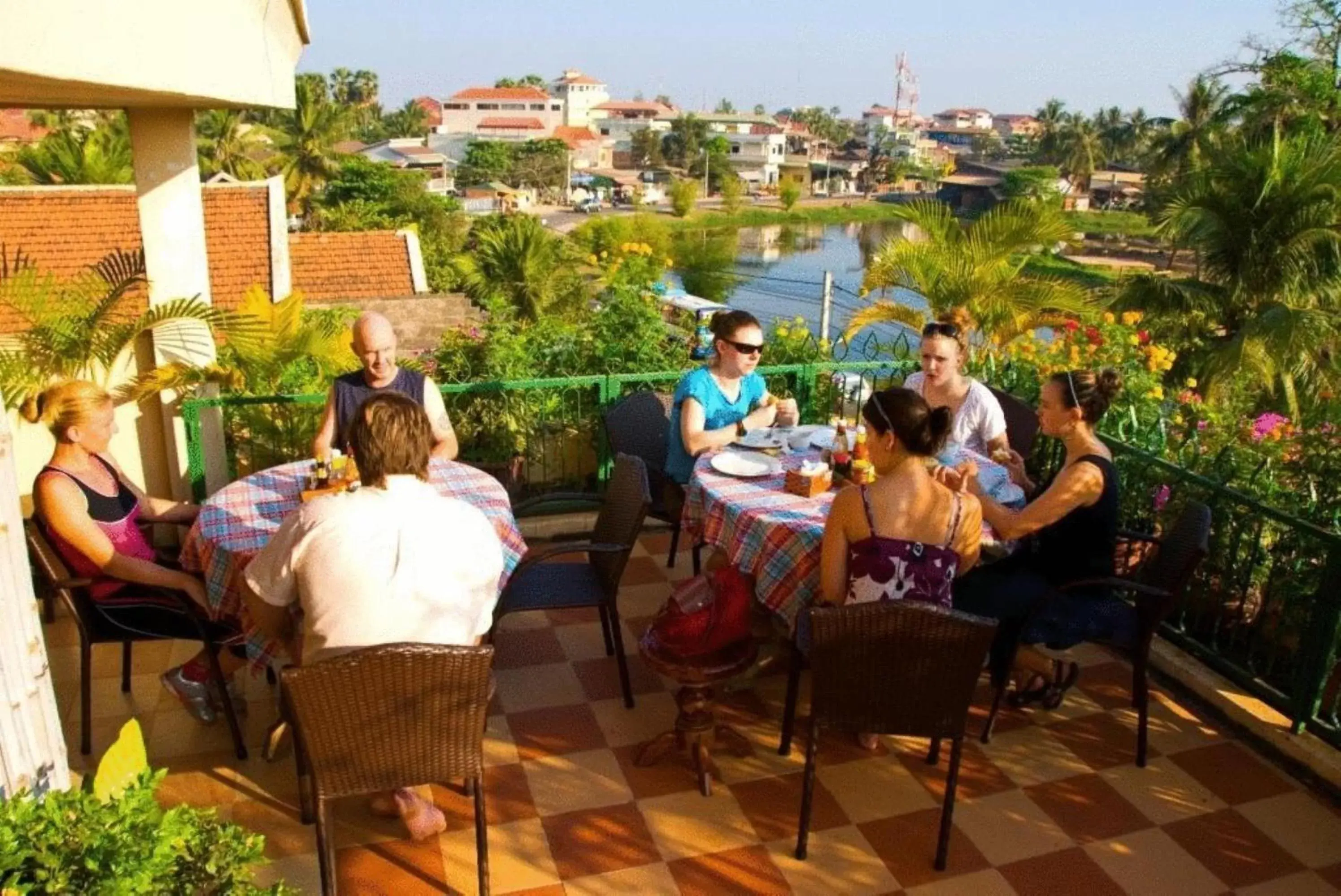 Restaurant/places to eat in Siem Reap Riverside Hotel