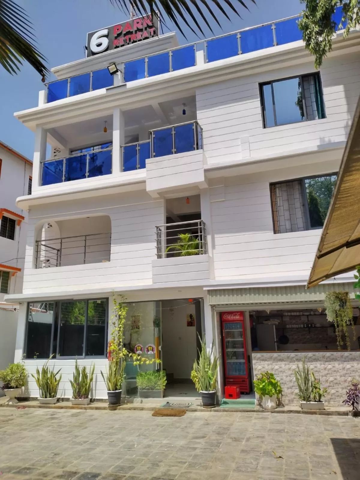 Property building in 6 Park Retreat