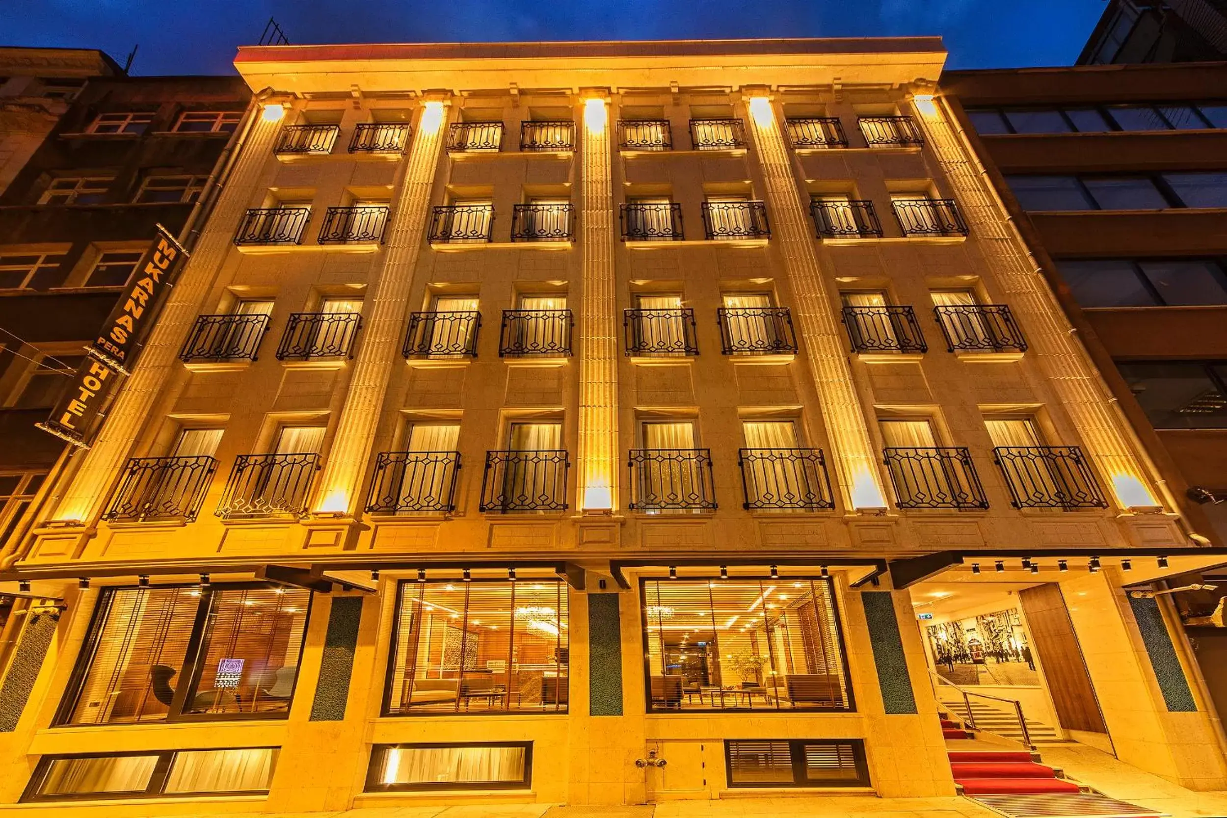 Facade/entrance, Property Building in Mukarnas Taksim Hotel