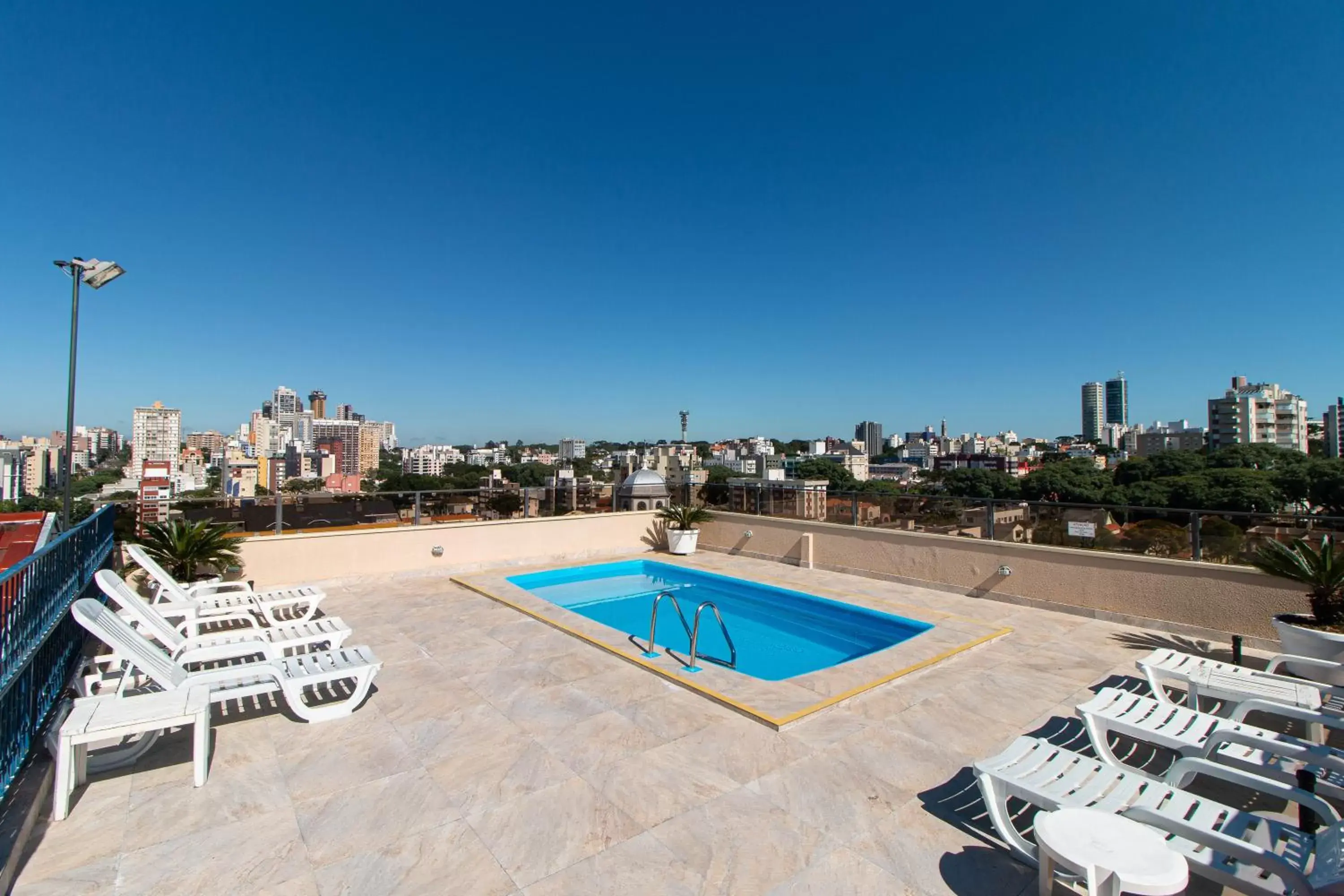 Swimming pool in Hotel Flat Petras Residence Swimming pool in Hotel Flat Petras Residence