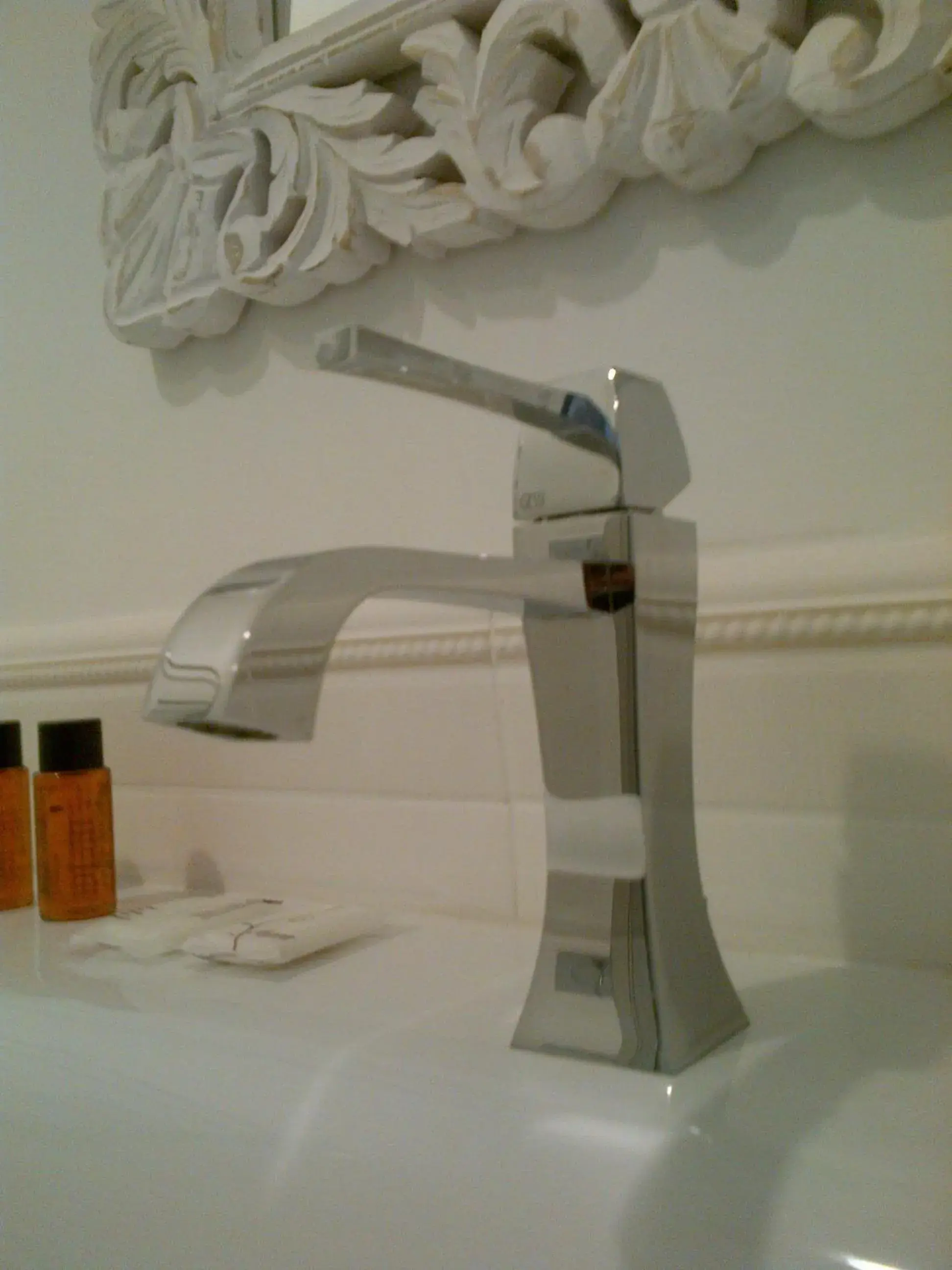 Decorative detail, Bathroom in Villa Zaccardi