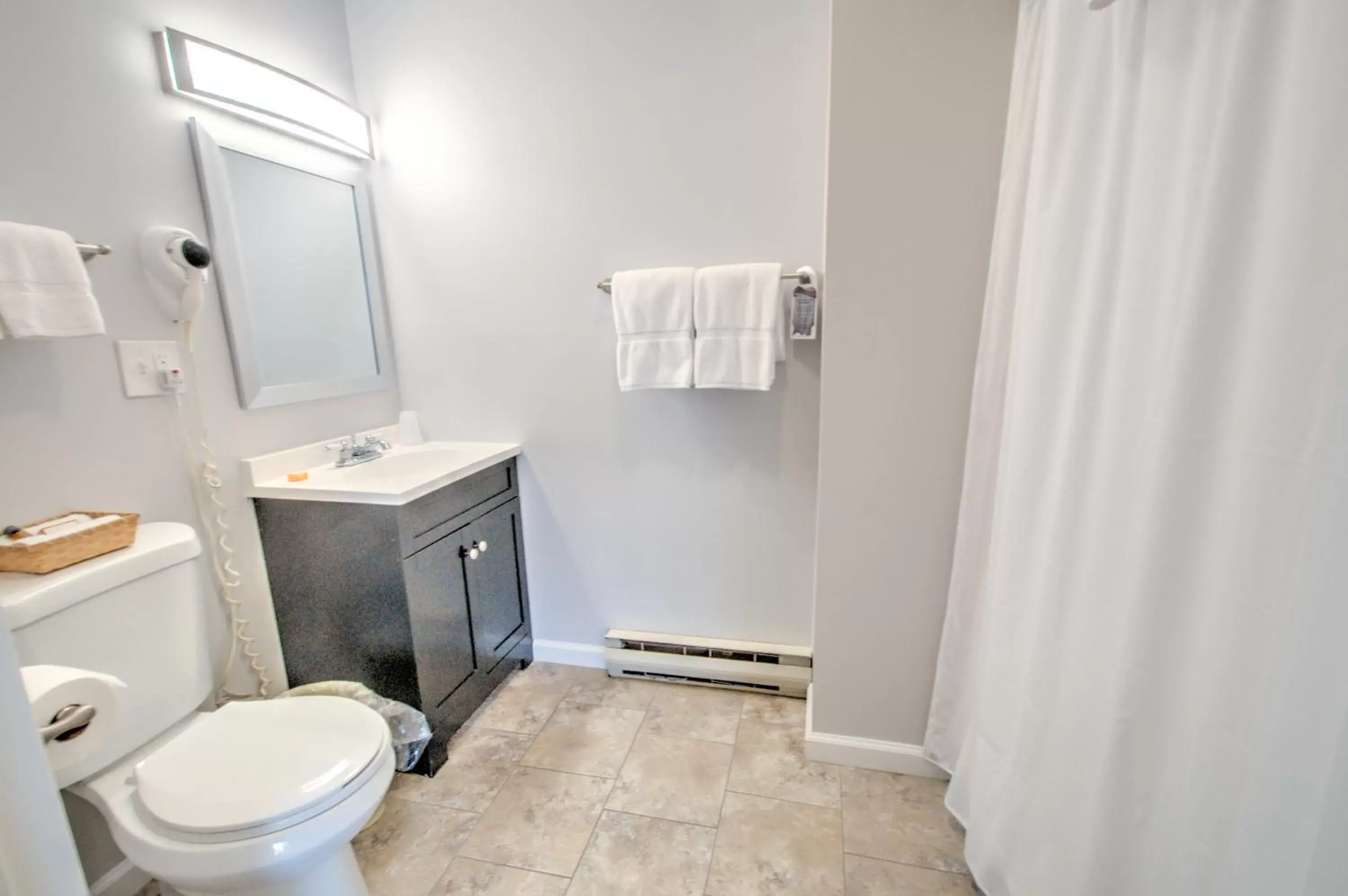 Bathroom in East Shore Lodging