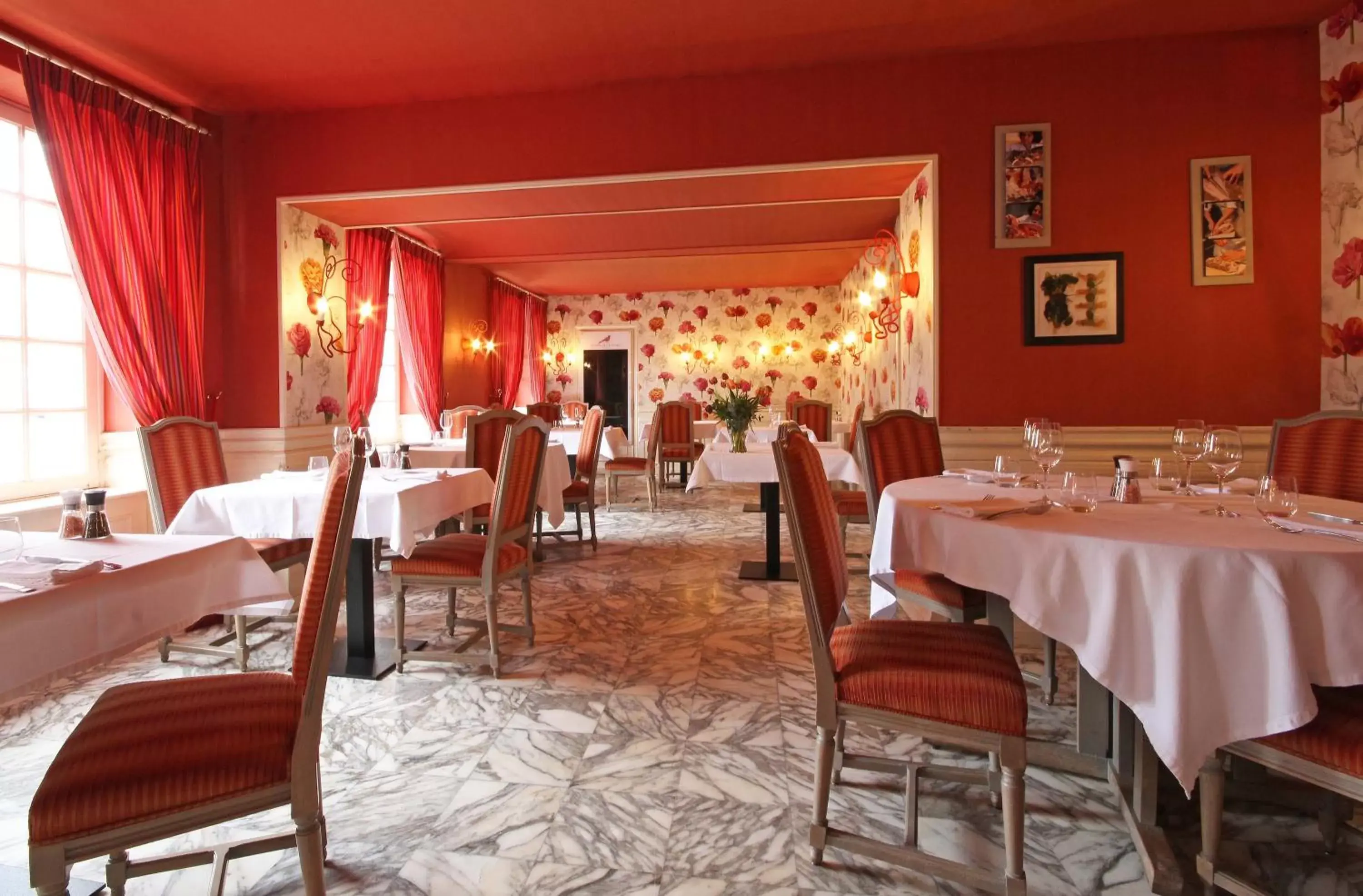 Restaurant/Places to Eat in Le Faisan Dore