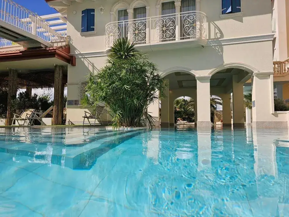 Swimming Pool in AQA Palace