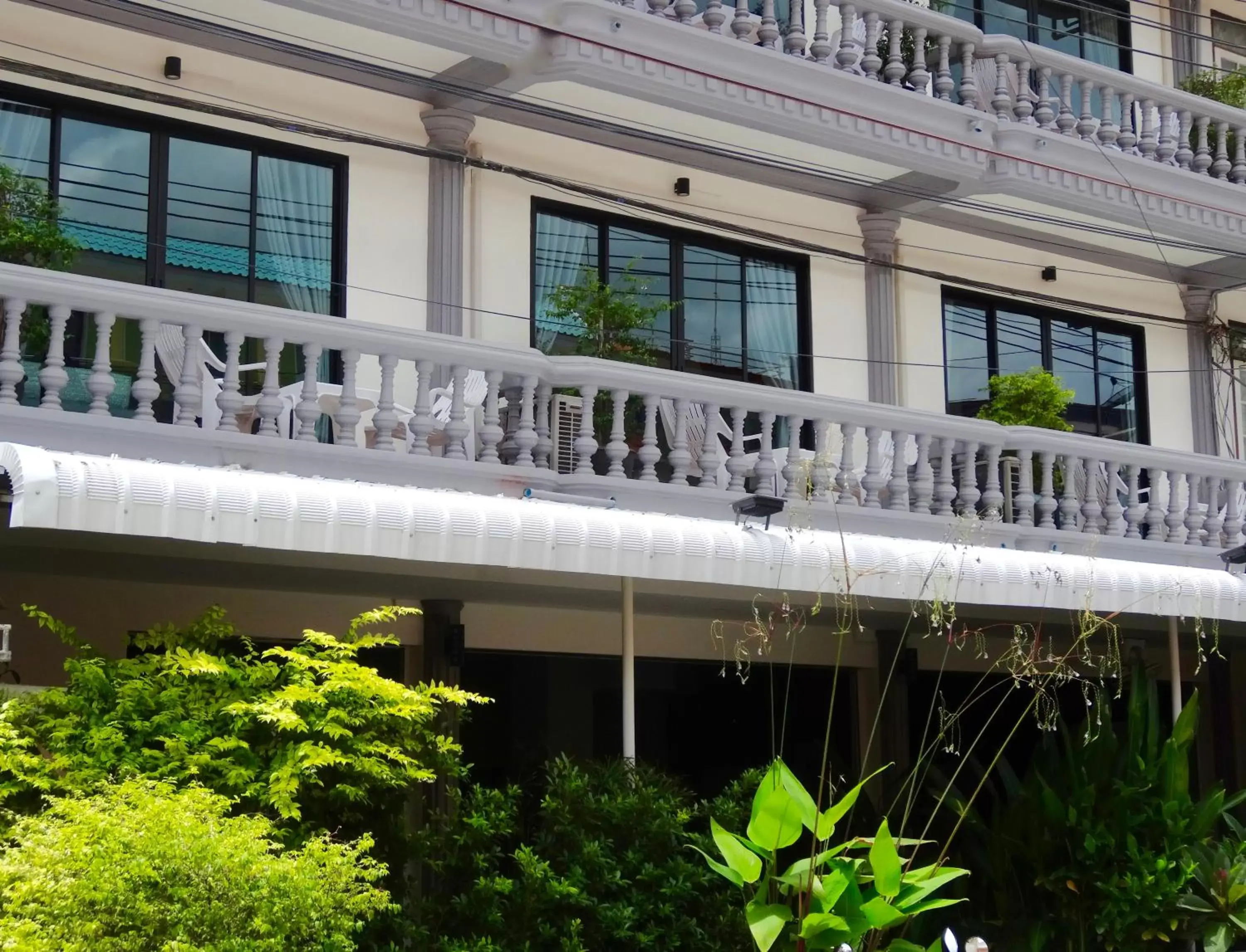 Property building in THE BEACH CHA AM Residence Property building in THE BEACH CHA AM Residence