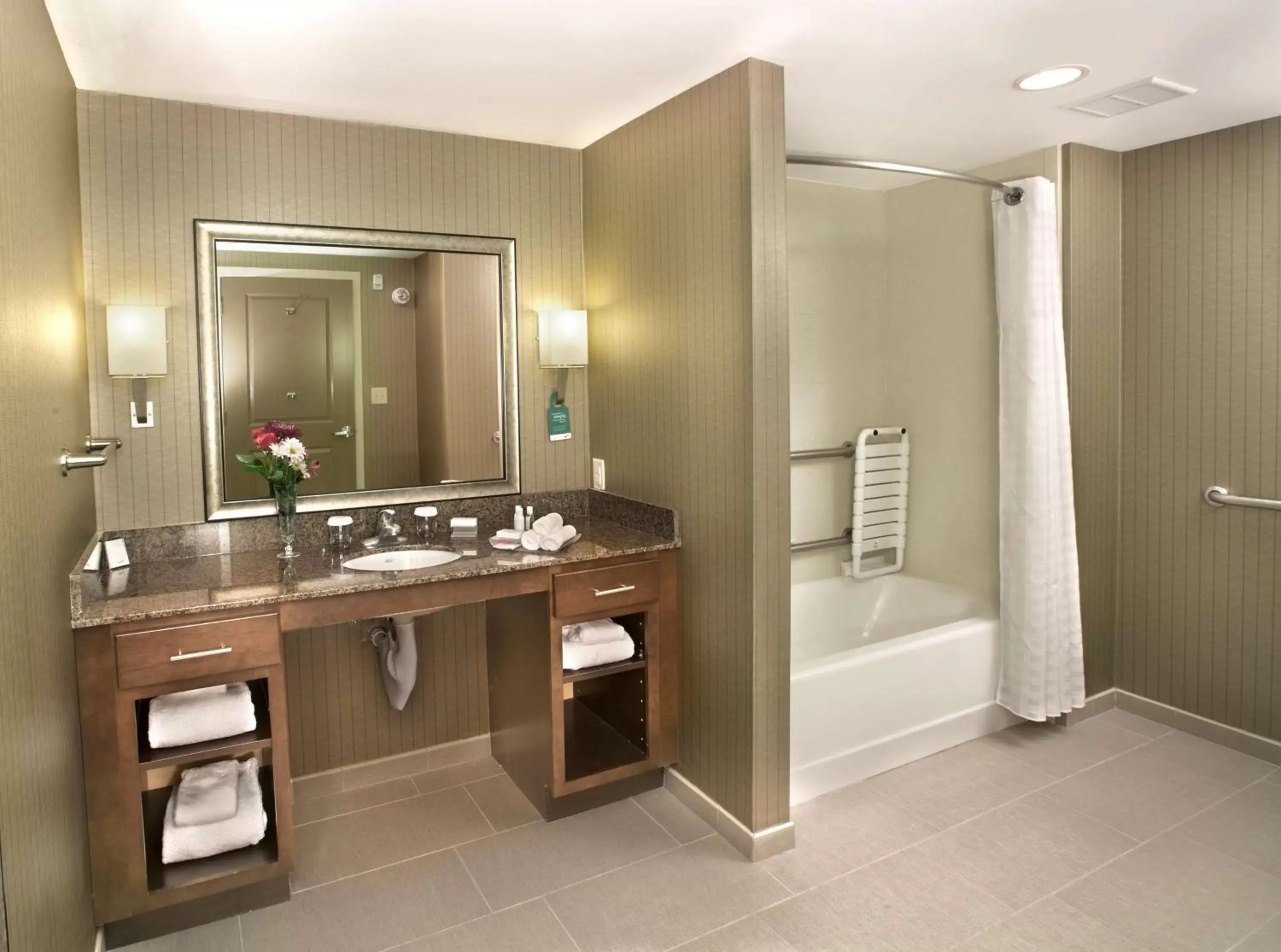 Bathroom in Homewood Suites by Hilton Newport-Middletown